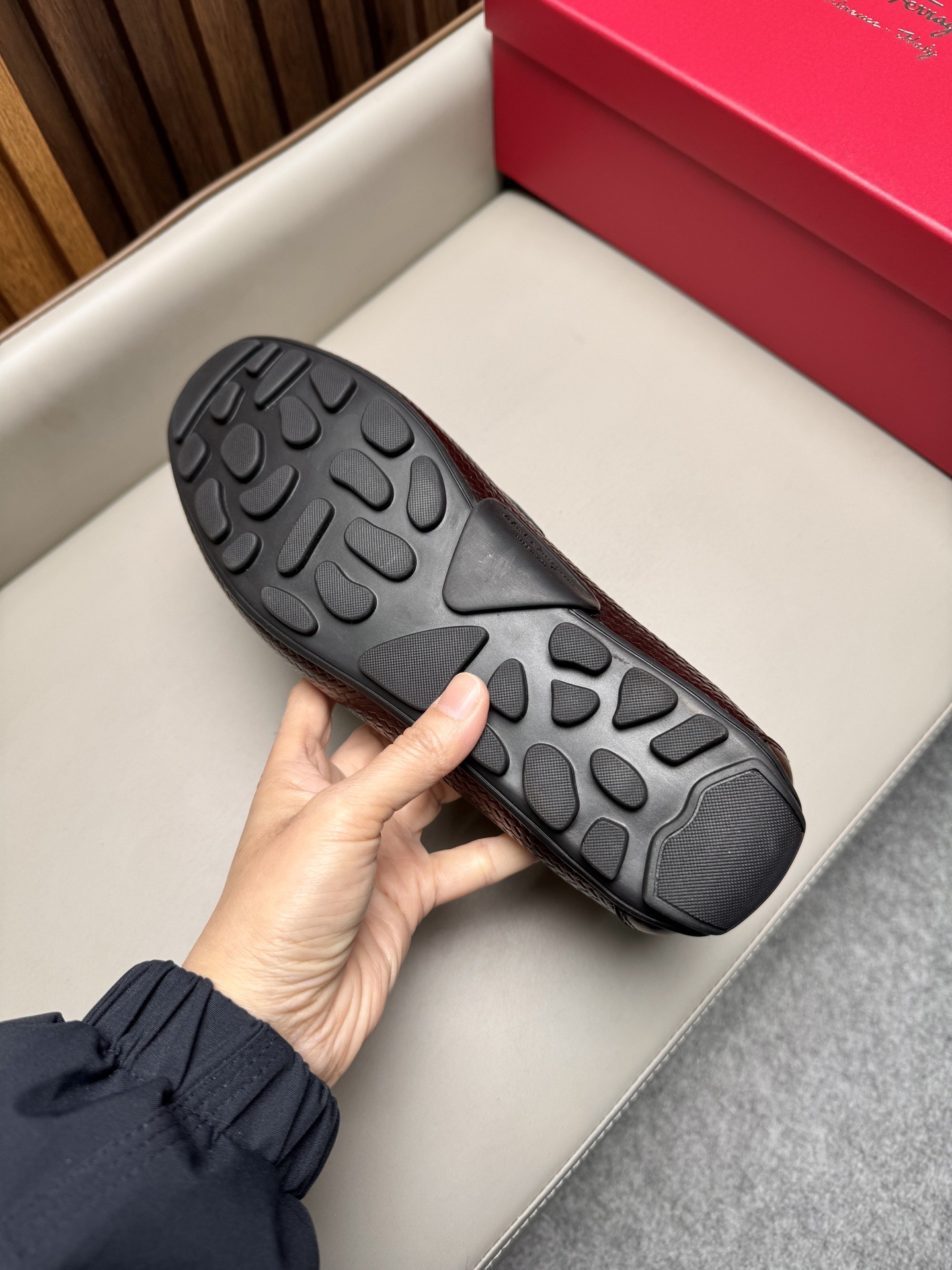 Лоферы мужские в стиле Ferragamo тёмно-коричневого цвета