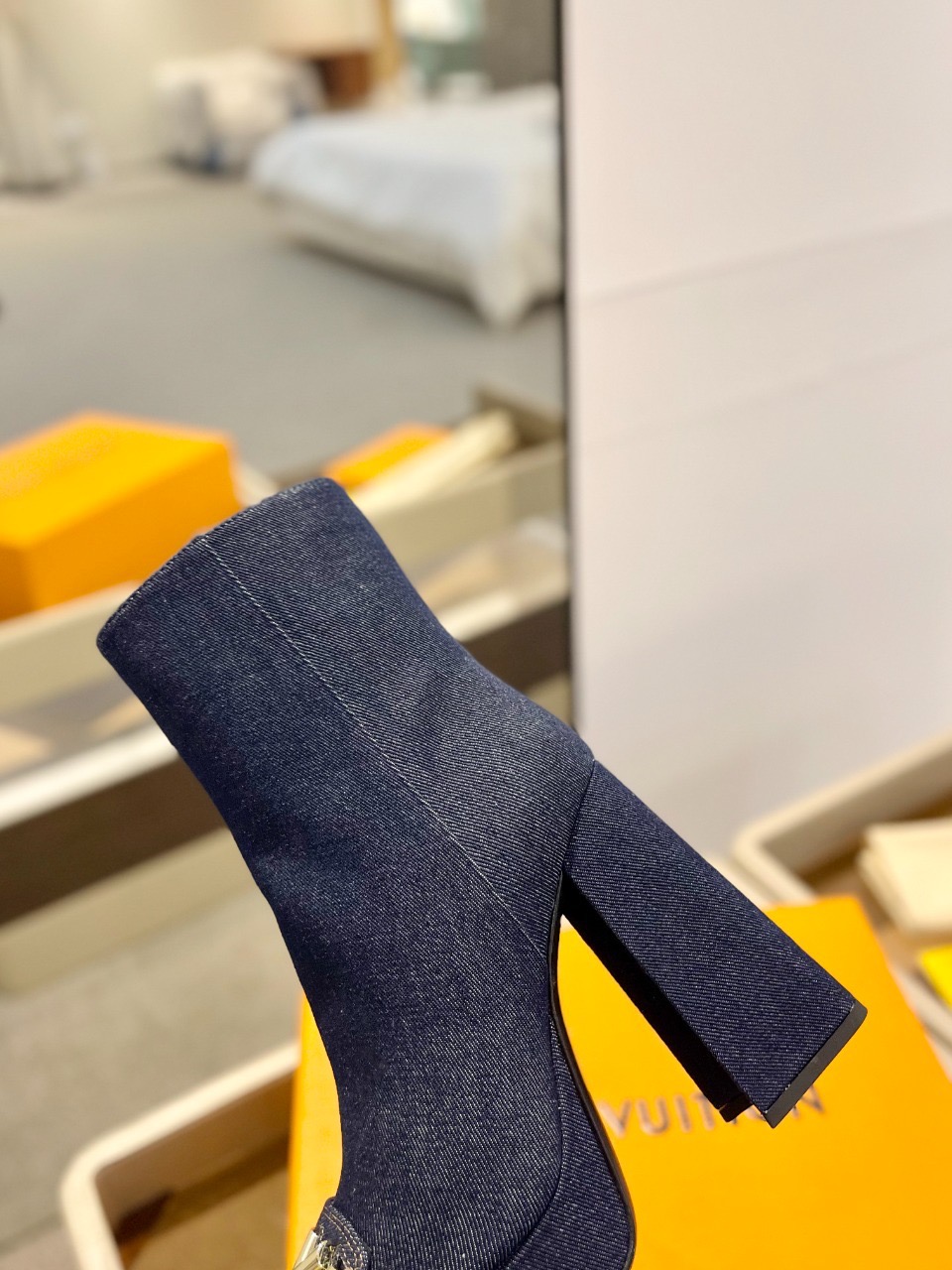 Ботильоны Louis Vuitton Platform Ankle Boot темно-синего цвета