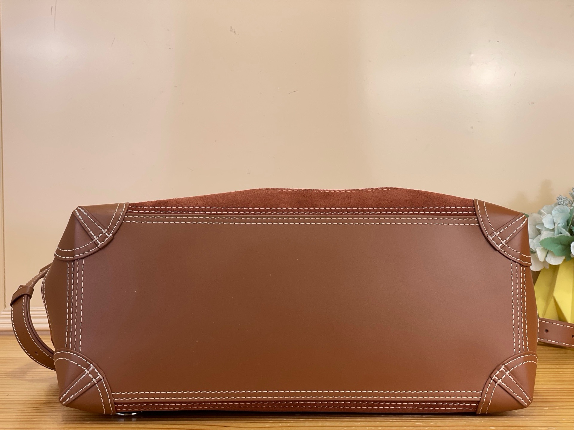 Сумка женская в стиле Louis Vuitton Steamer 40 коньячного цвета