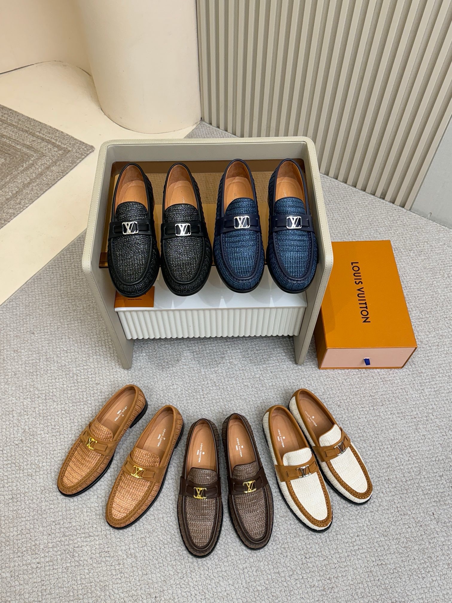 Лоферы мужские Louis Vuitton LV Initials бежево-коричневого цвета