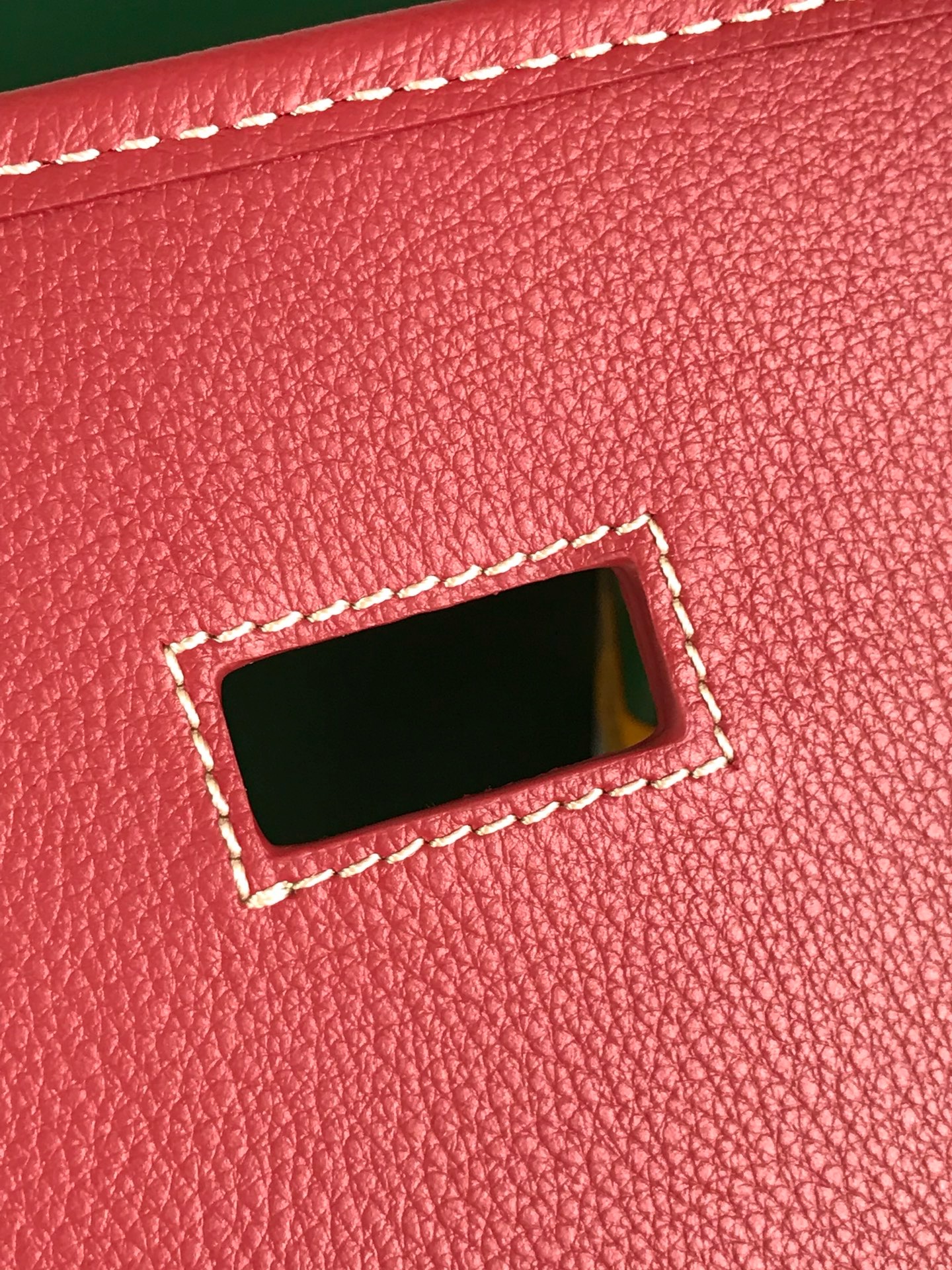 Сумка женская Goyard Belvédère II красного цвета