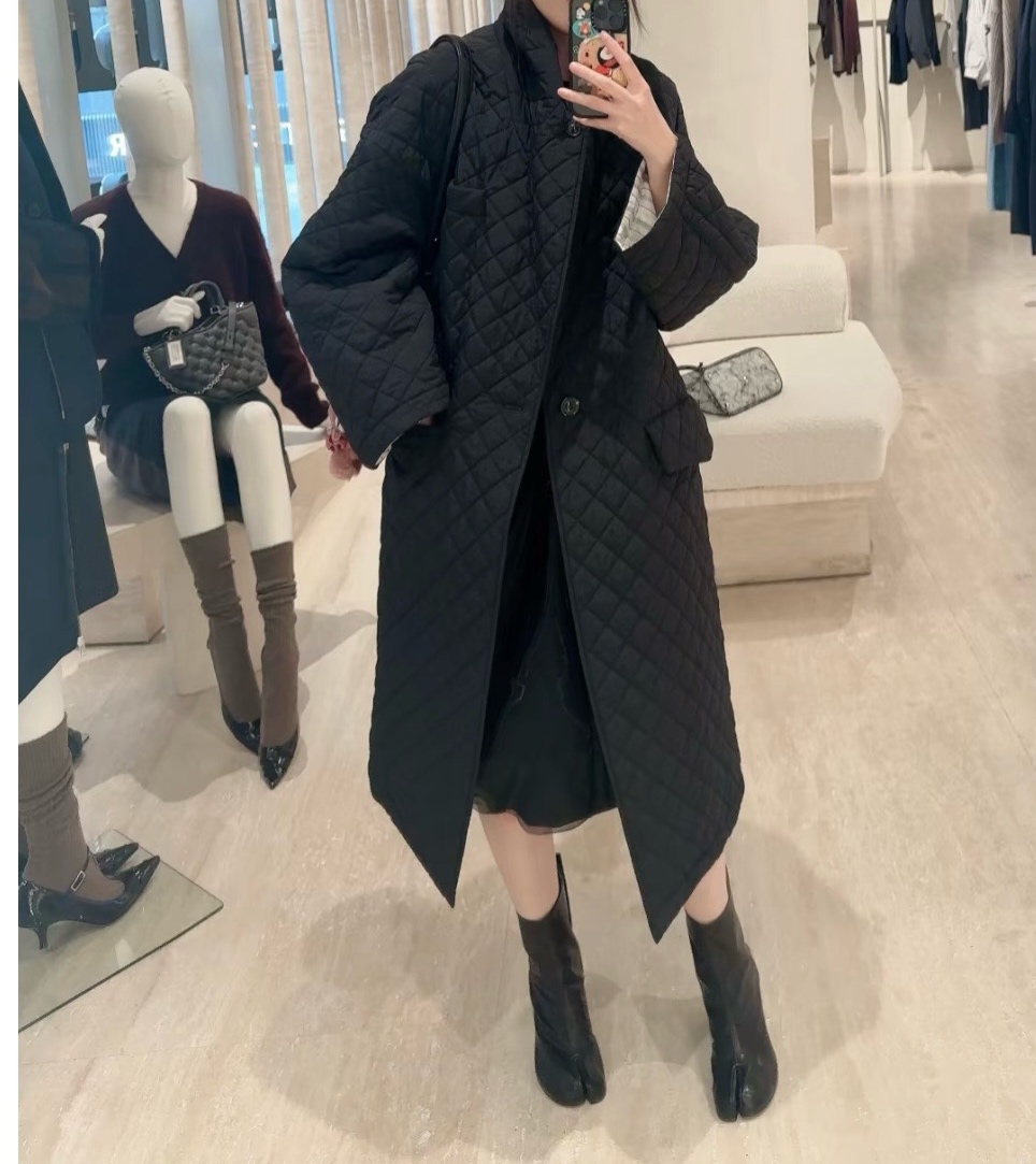 Пальто женское в стиле Max Mara чёрного цвета