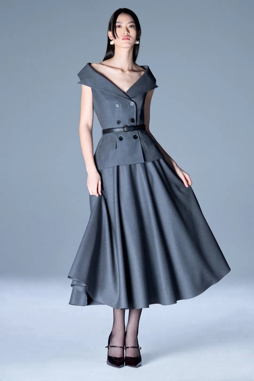 Жилет женский в стиле Self-Portrait  серого цвета двубортный с поясом