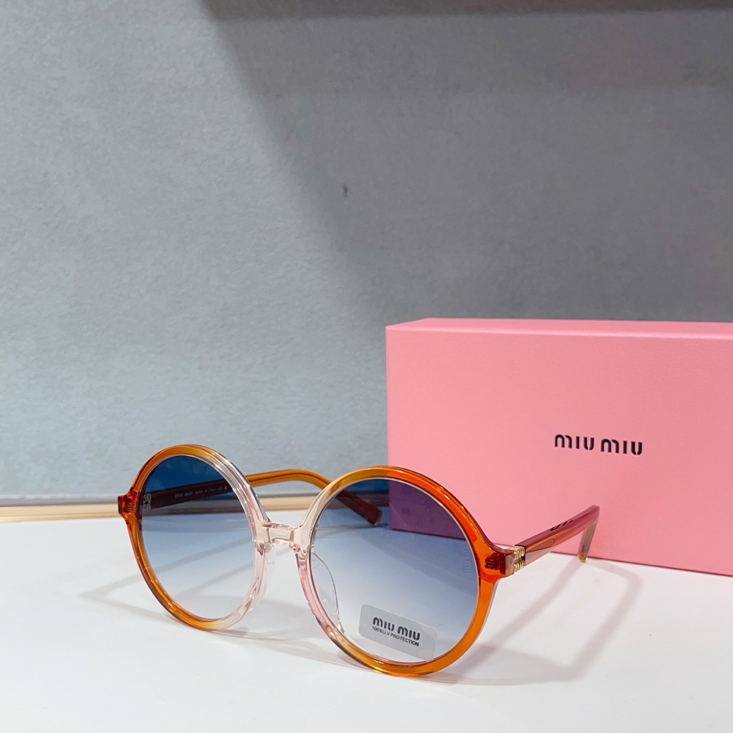 Очки солнцезащитные женские в стиле Miu Miu круглой формы