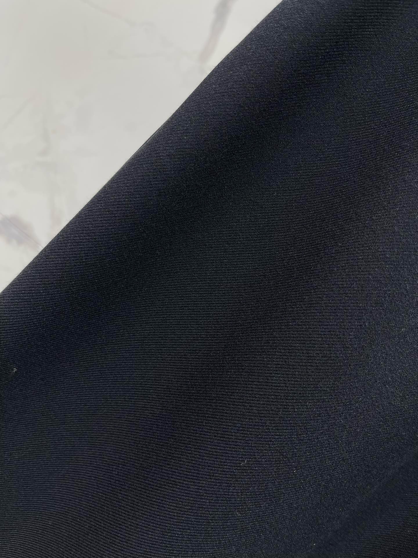 Костюм женский Saint Laurent чёрного цвета
