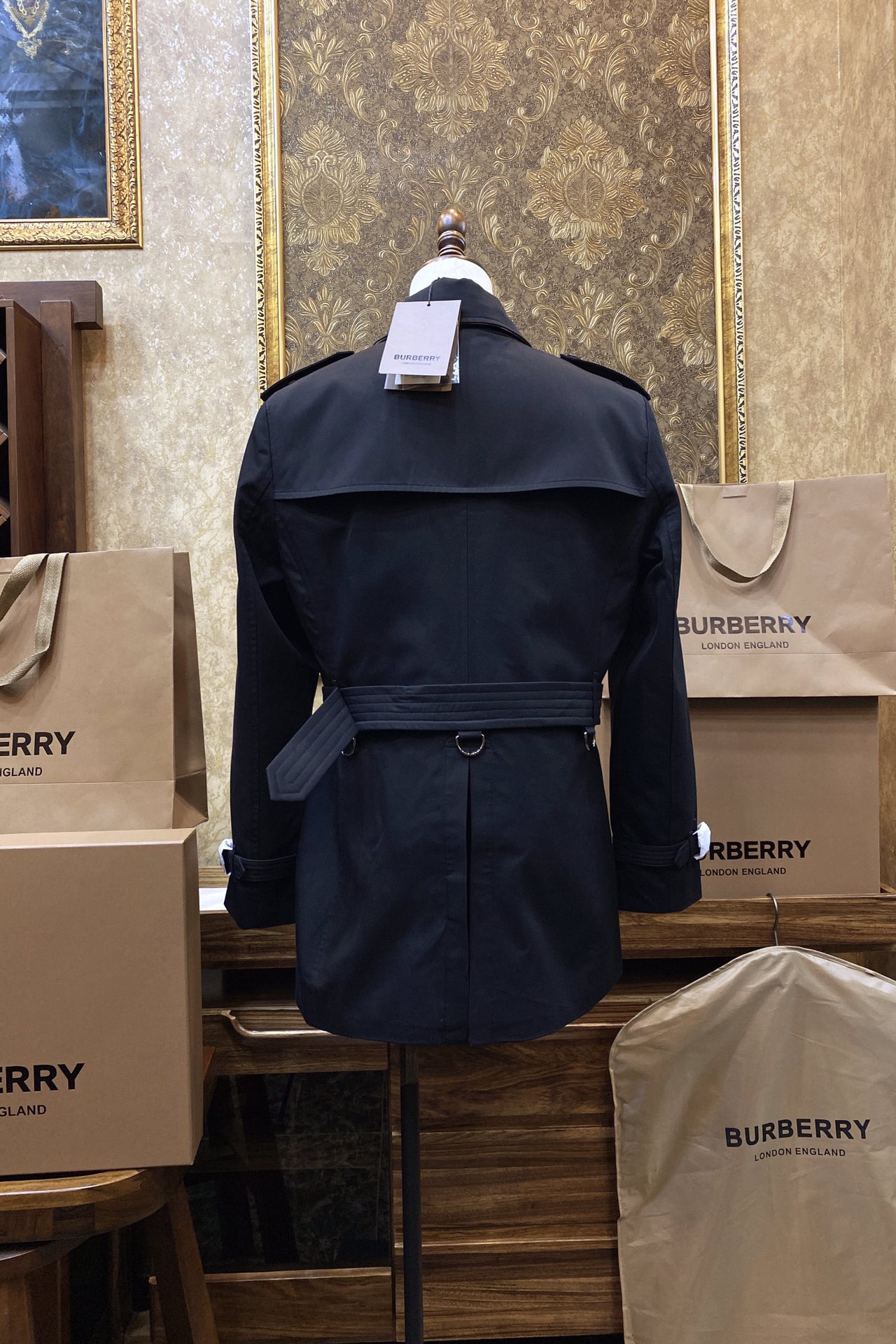 Тренч мужской в стиле Burberry укороченный чёрного и тёмно-синего цвета