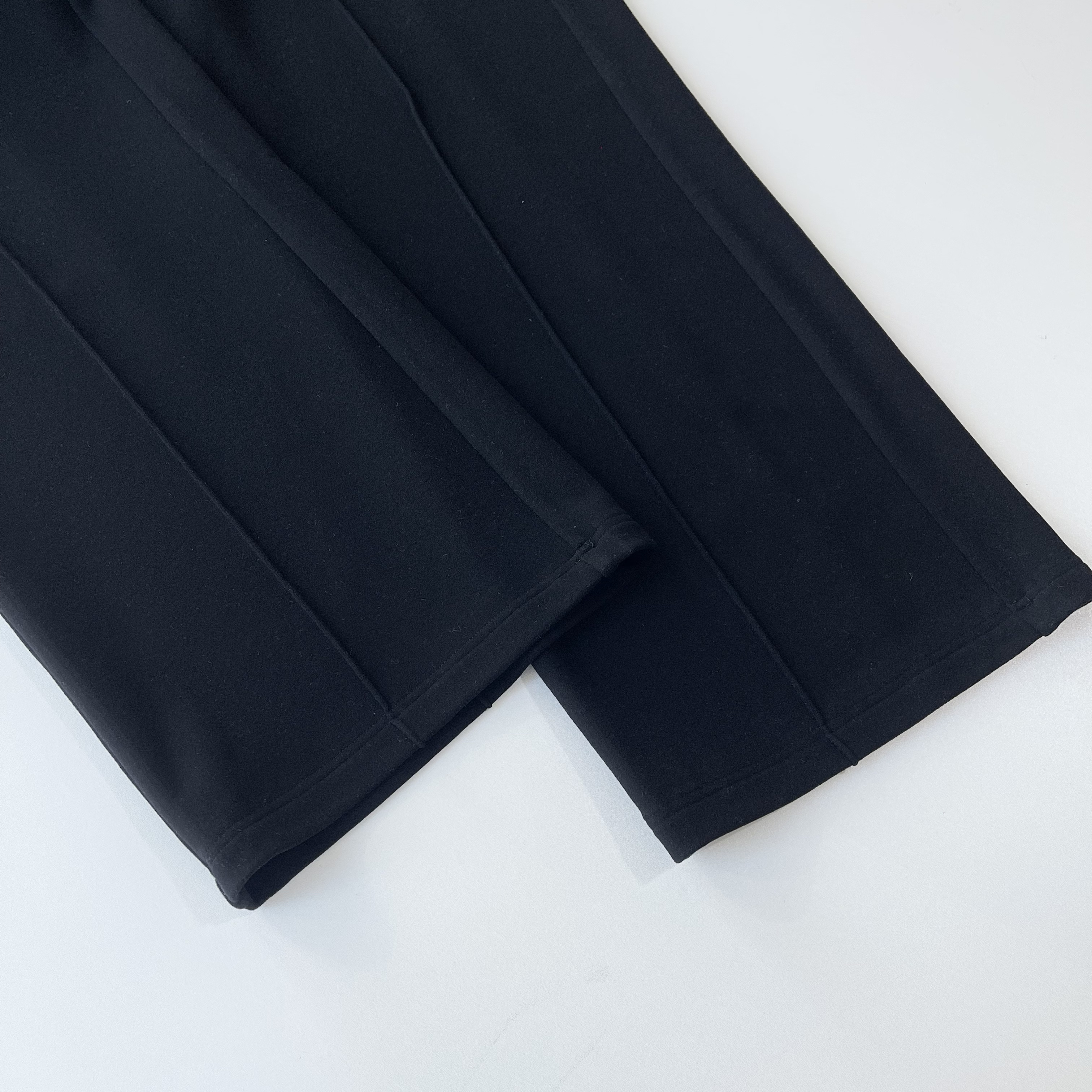 Брюки мужские в стиле Brunello Cucinelli model Straight Fit из шерстяного трикотажа чёрного цвета