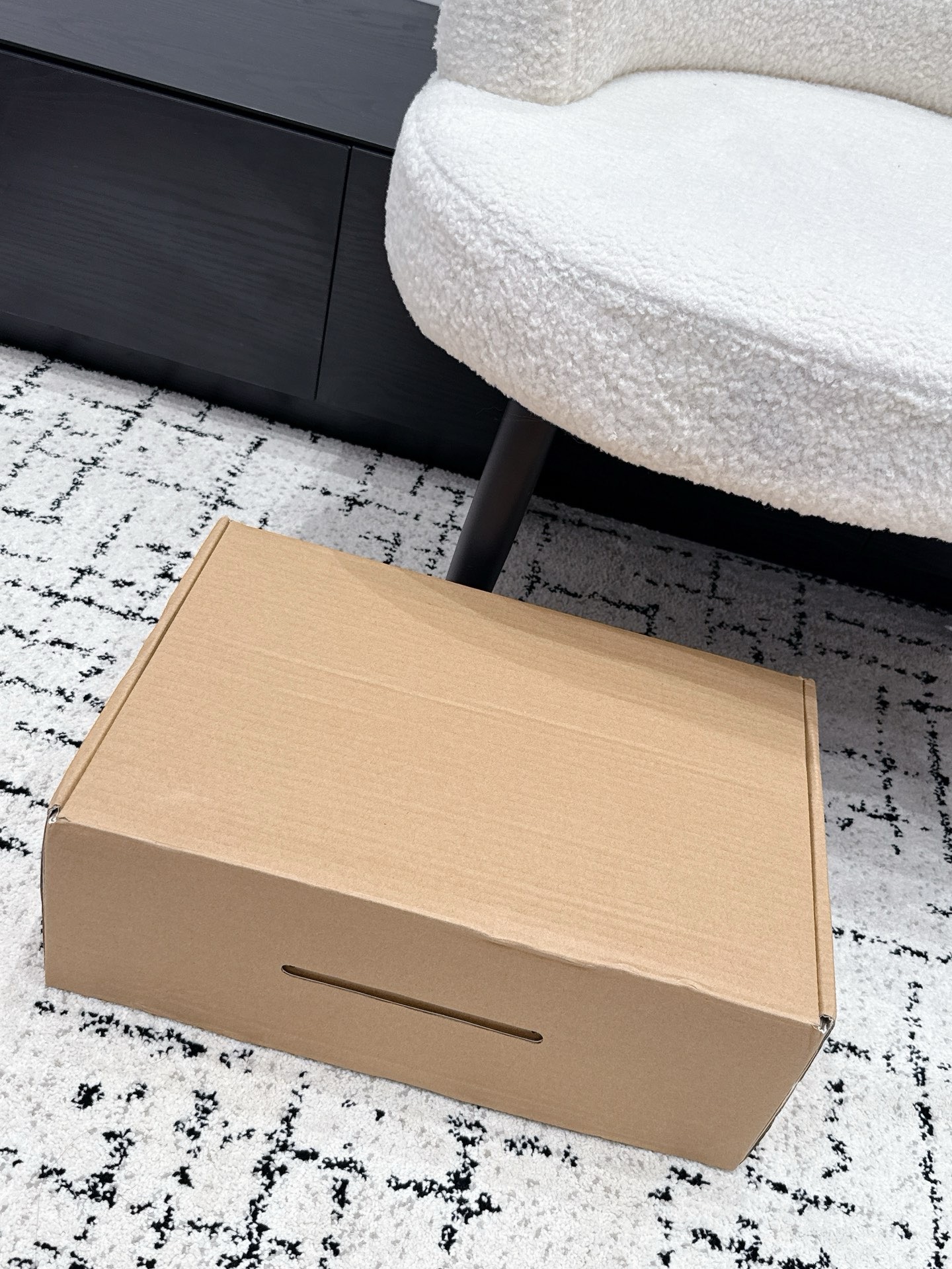 Кроссовки унисекс в стиле Maison Margiela MM6 German Trainer чёрного цвета