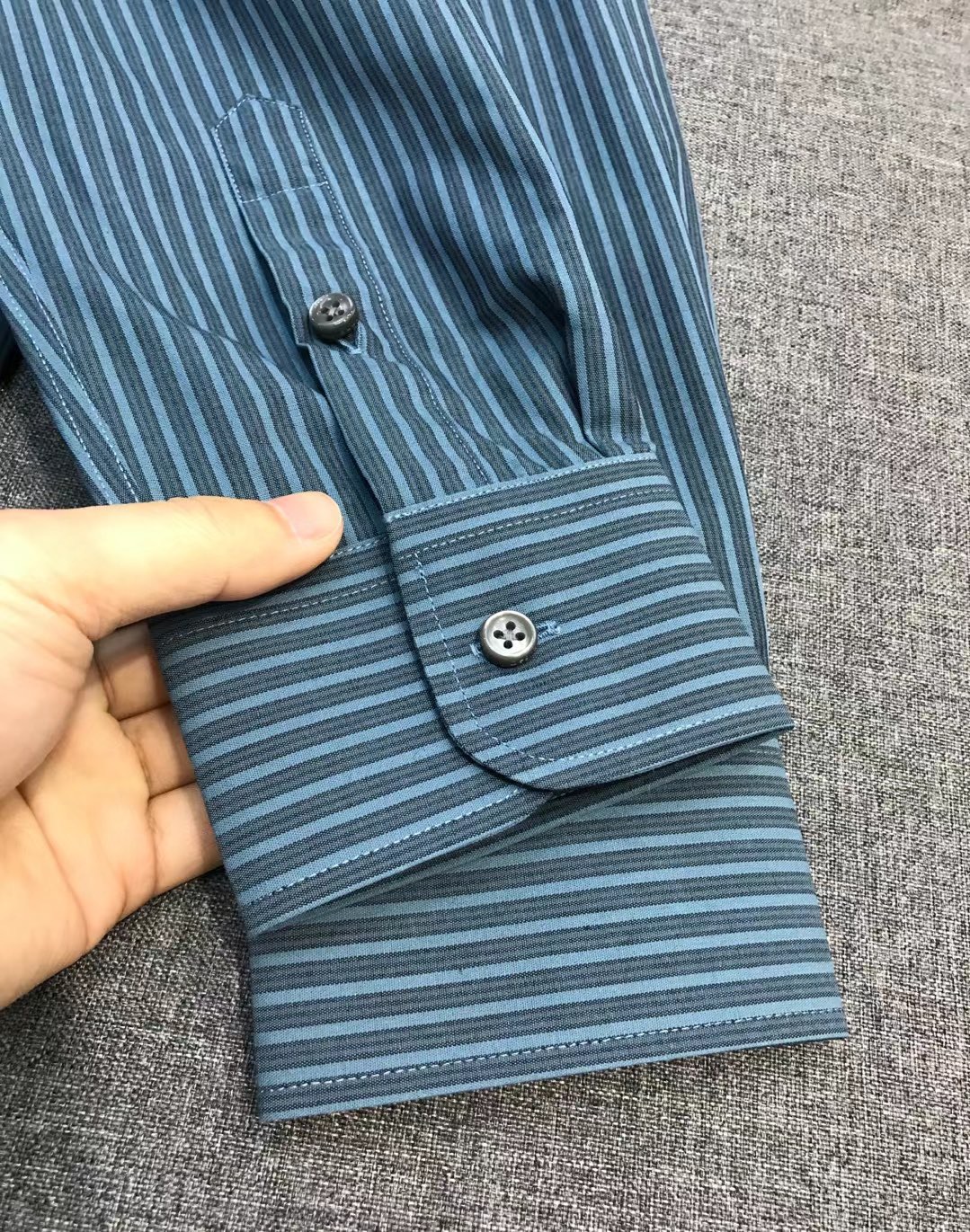 Рубашка мужская в стиле Ermenegildo Zegna в полоску классическая сине-голубого цвета