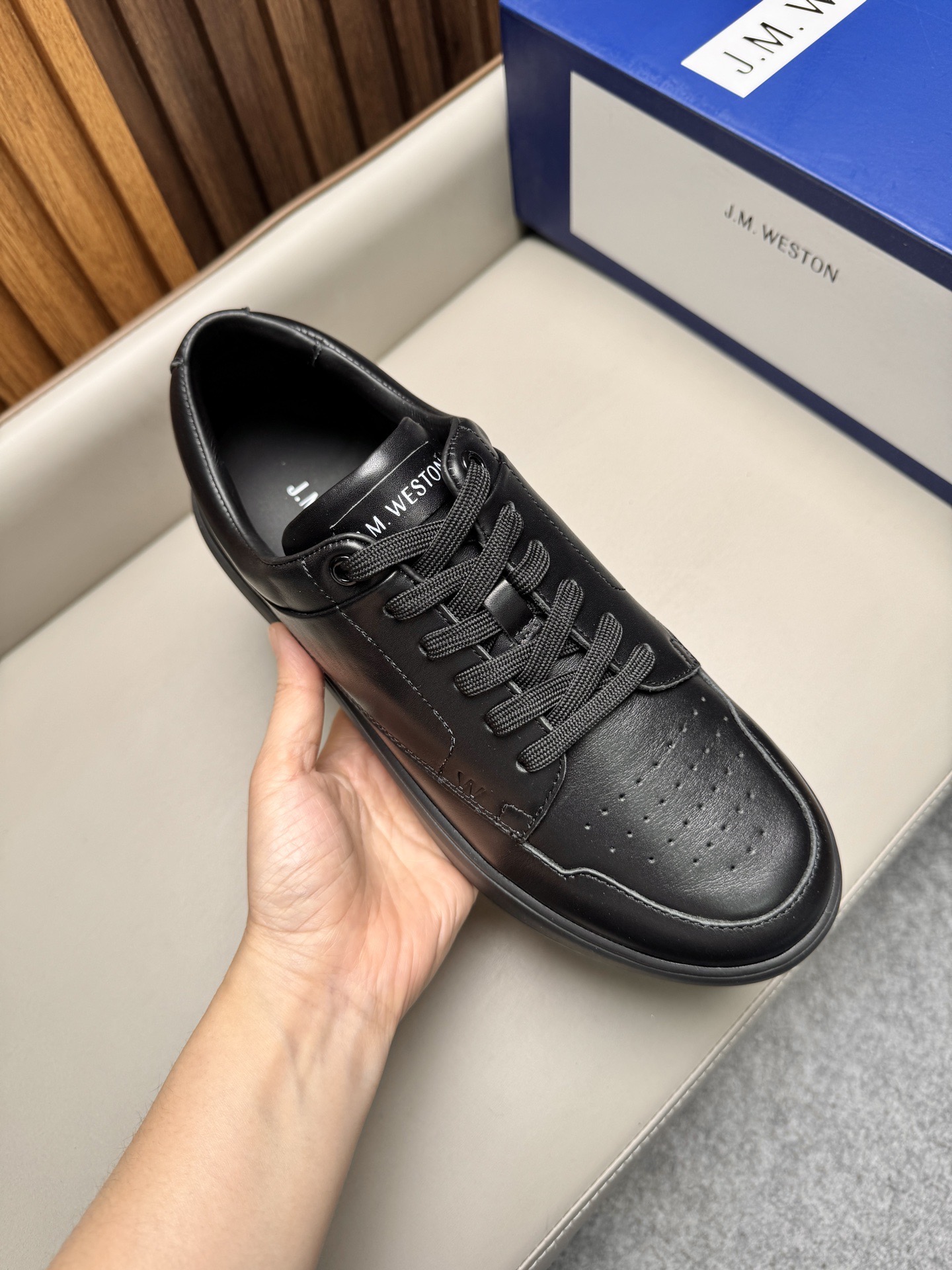 Кеды мужские в стиле J.M. Weston черного цвета