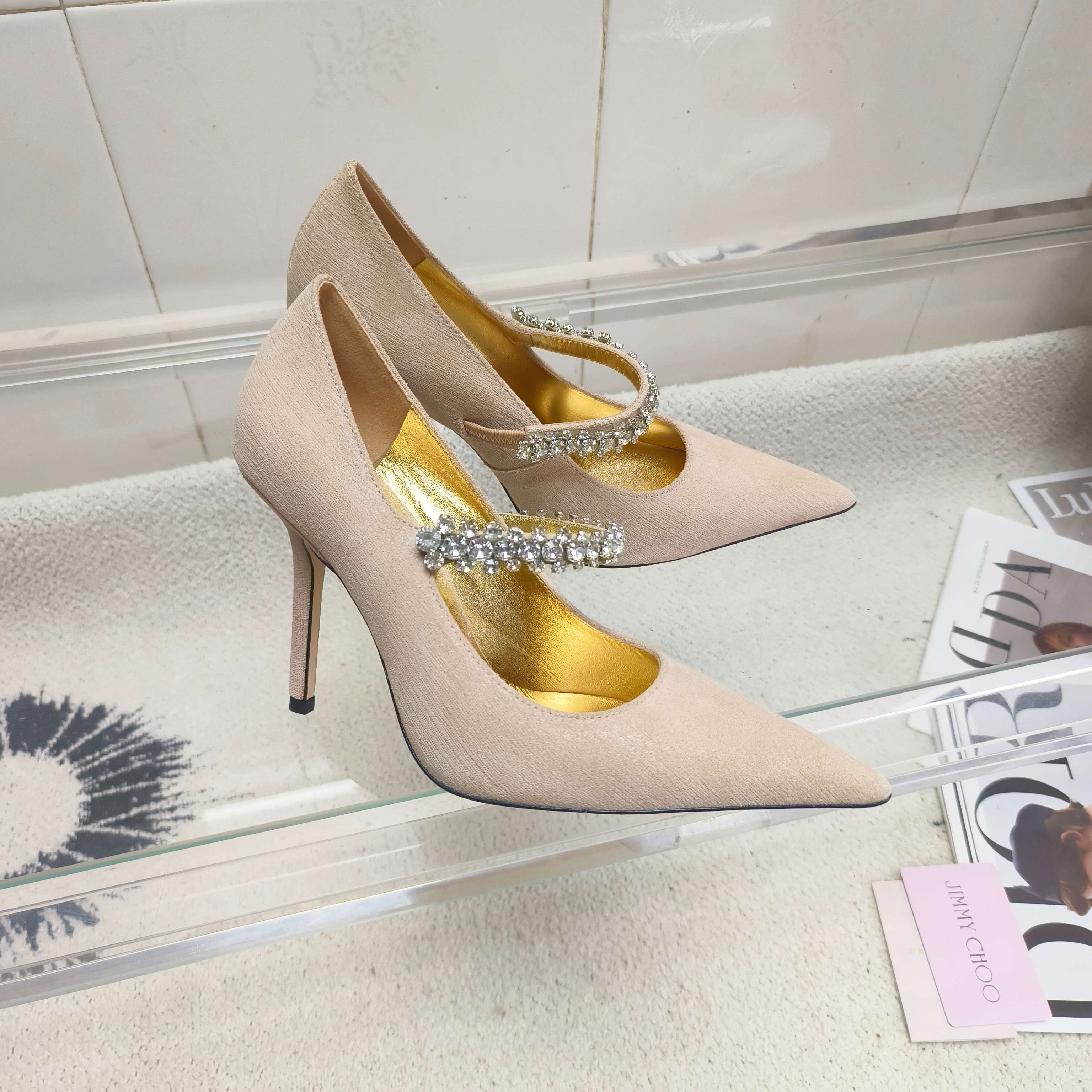 Туфли женские в стиле Jimmy Choo Bing Pump бежевого цвета