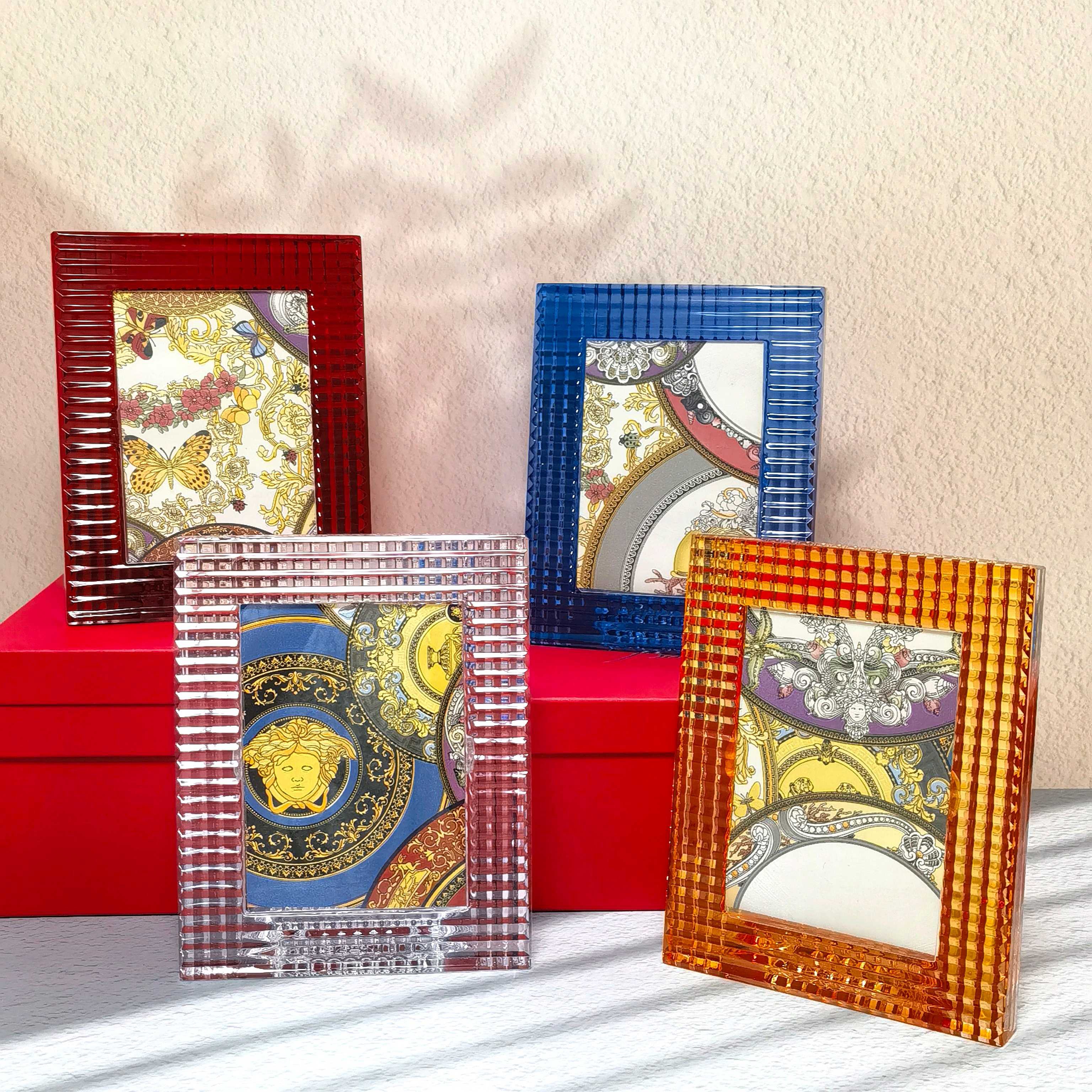 Хрустальная фоторамка в стиле Baccarat Brilliant Series, красного цвета