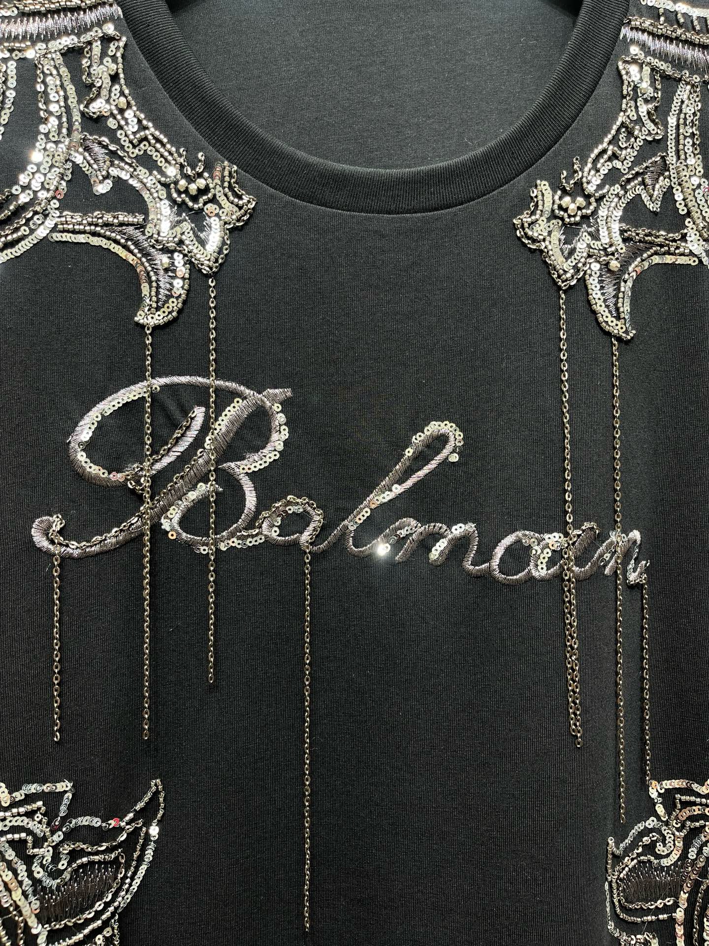 Платье женское Balmain чёрного цвета с вышивкой и ручной отделкой бусинами
