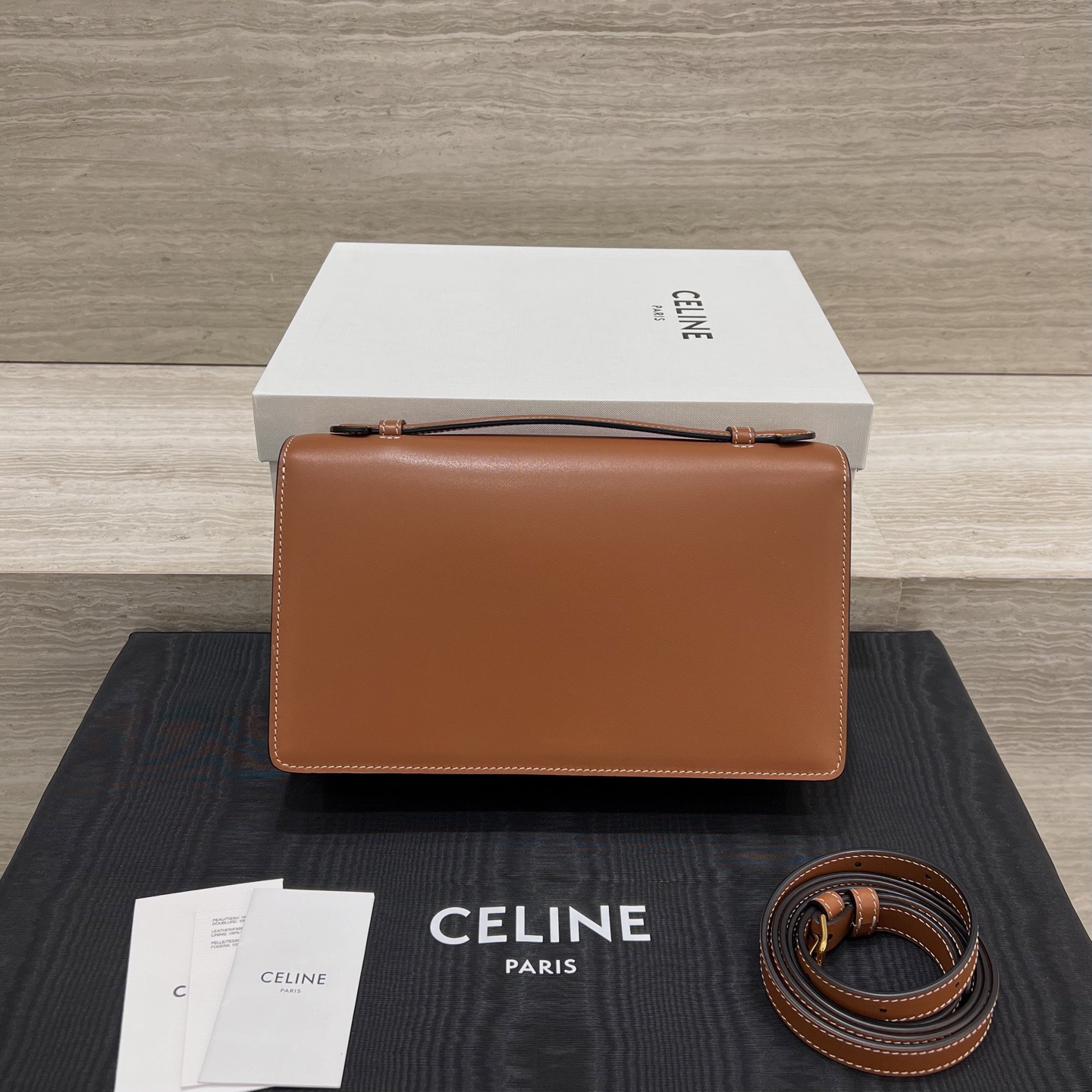 Сумка женская Celine Triomphe Folio коричневого цвета