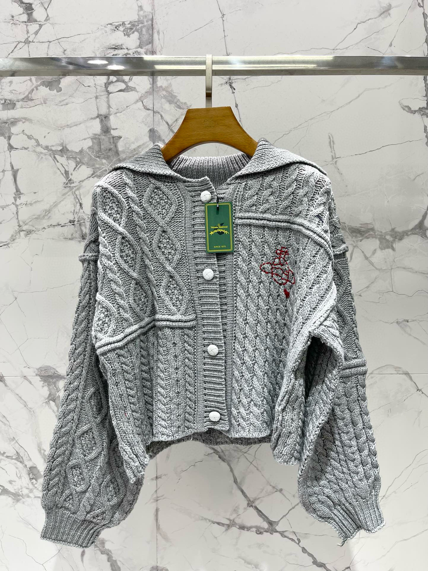 Жакет женский в стиле Vivienne Westwood с объёмной вязкой и вышивкой звезды