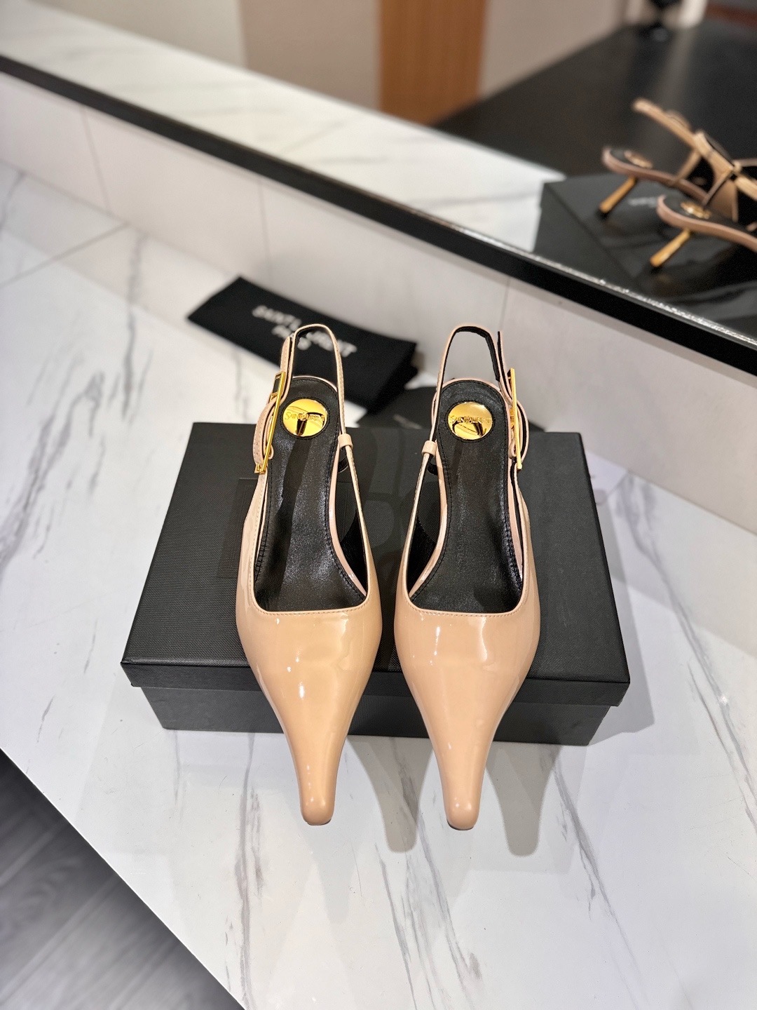 Босоножки женские Saint Laurent YSL бежевого цвета