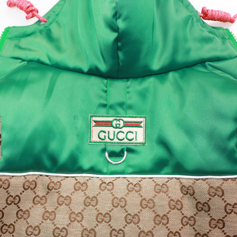 Комбинезон-дождевик для собак в стиле Gucci Monogram с капюшоном и поводком