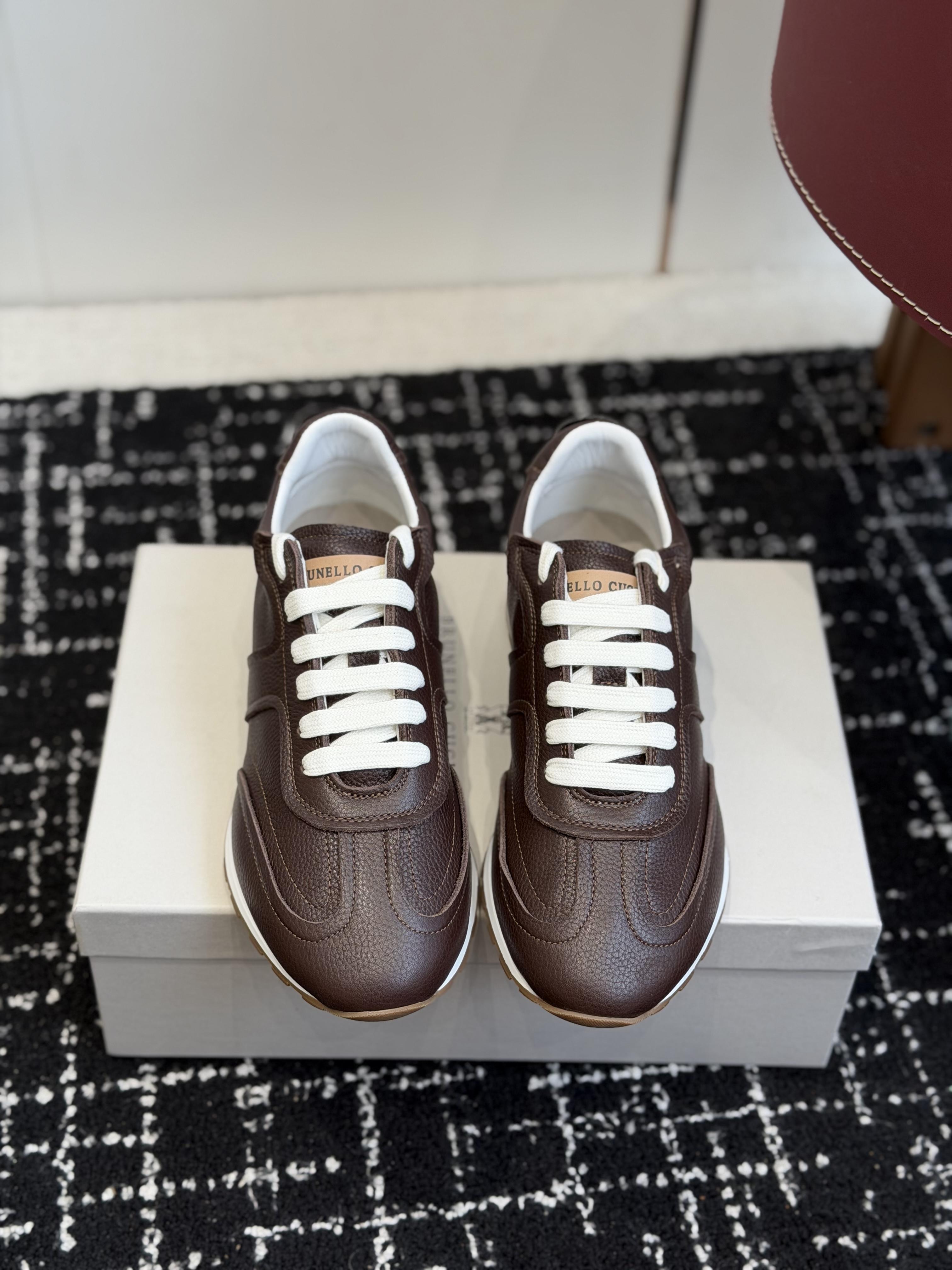 Кроссовки женские в стиле Brunello Cucinelli коричневого цвета