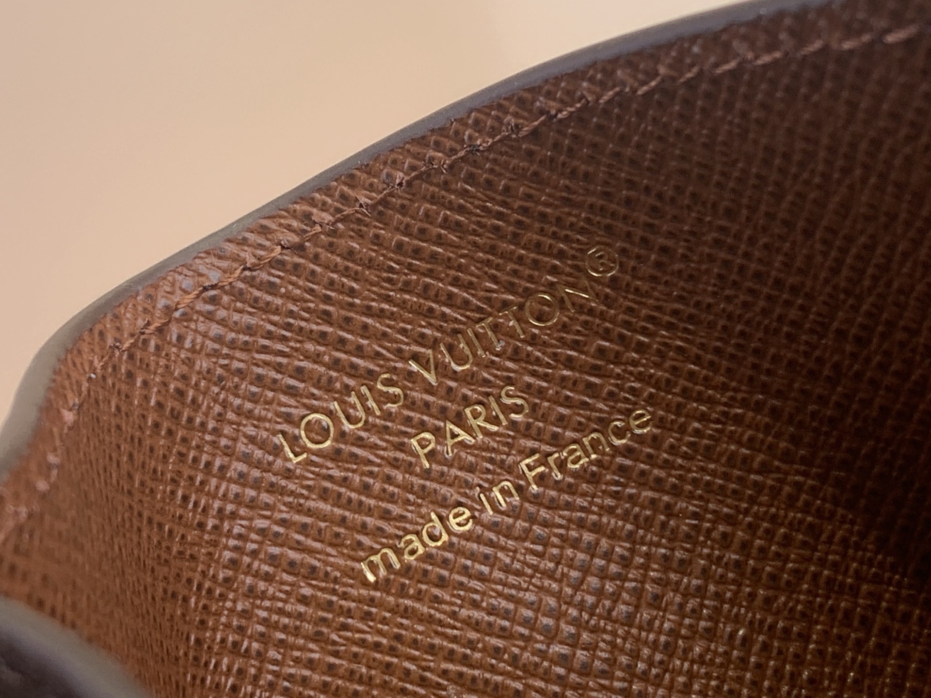 Картхолдер унисекс в стиле Louis Vuitton Double Monogram Donuts коричневого цвета