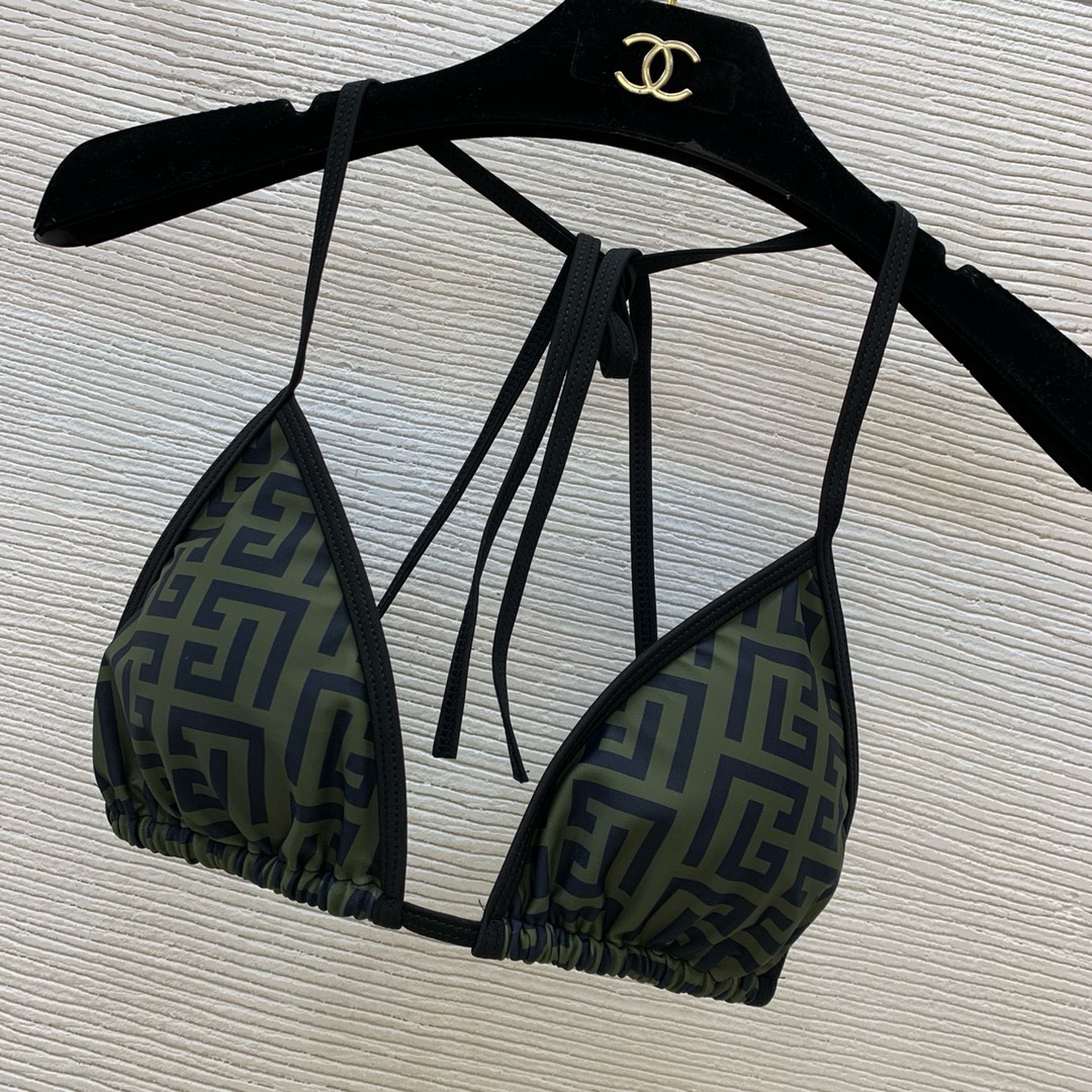 Купальник женский в стиле Balmain зелёного цвета с монограммным принтом