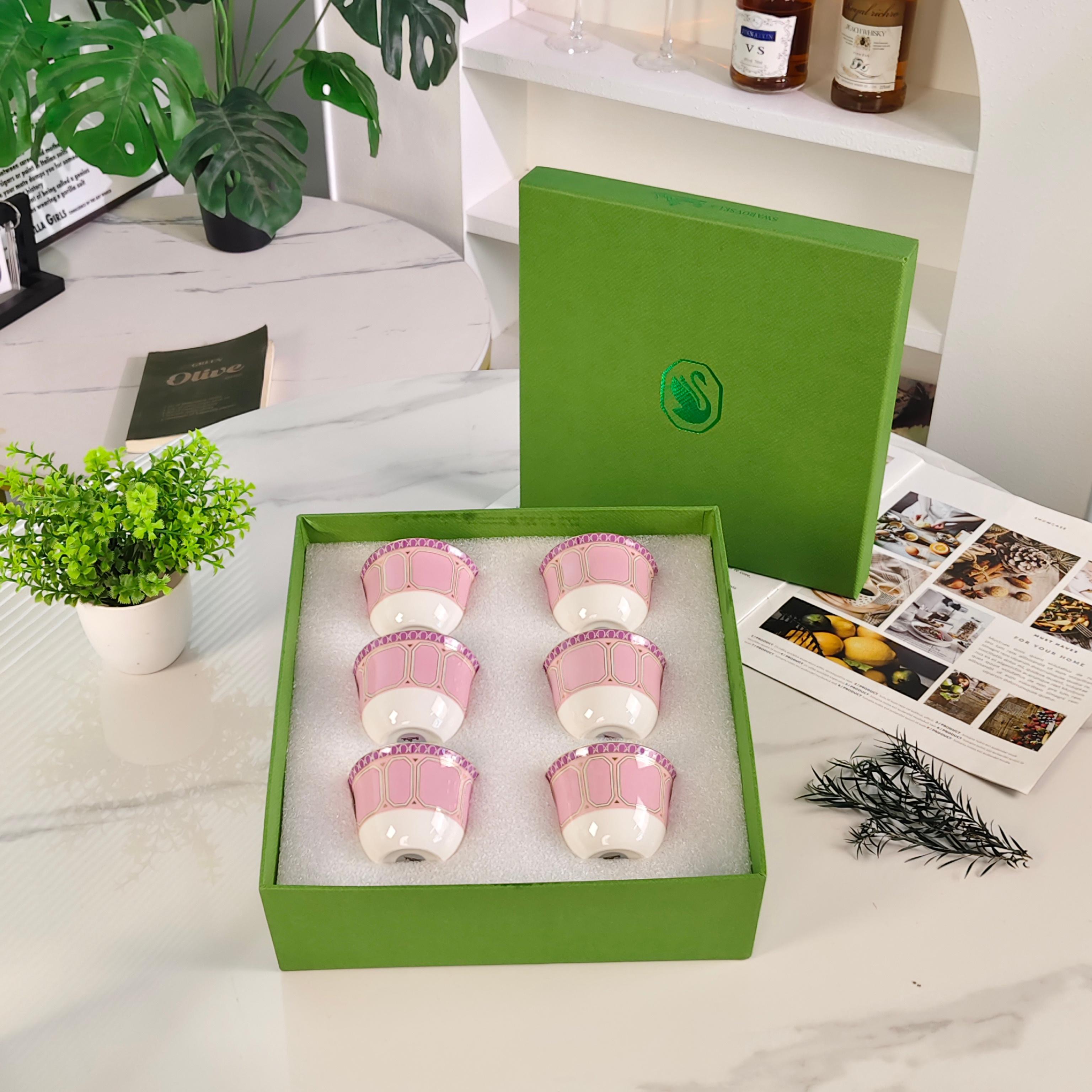 Чайный набор в стиле Swarovski x Rosenthal из керамики розового цвета