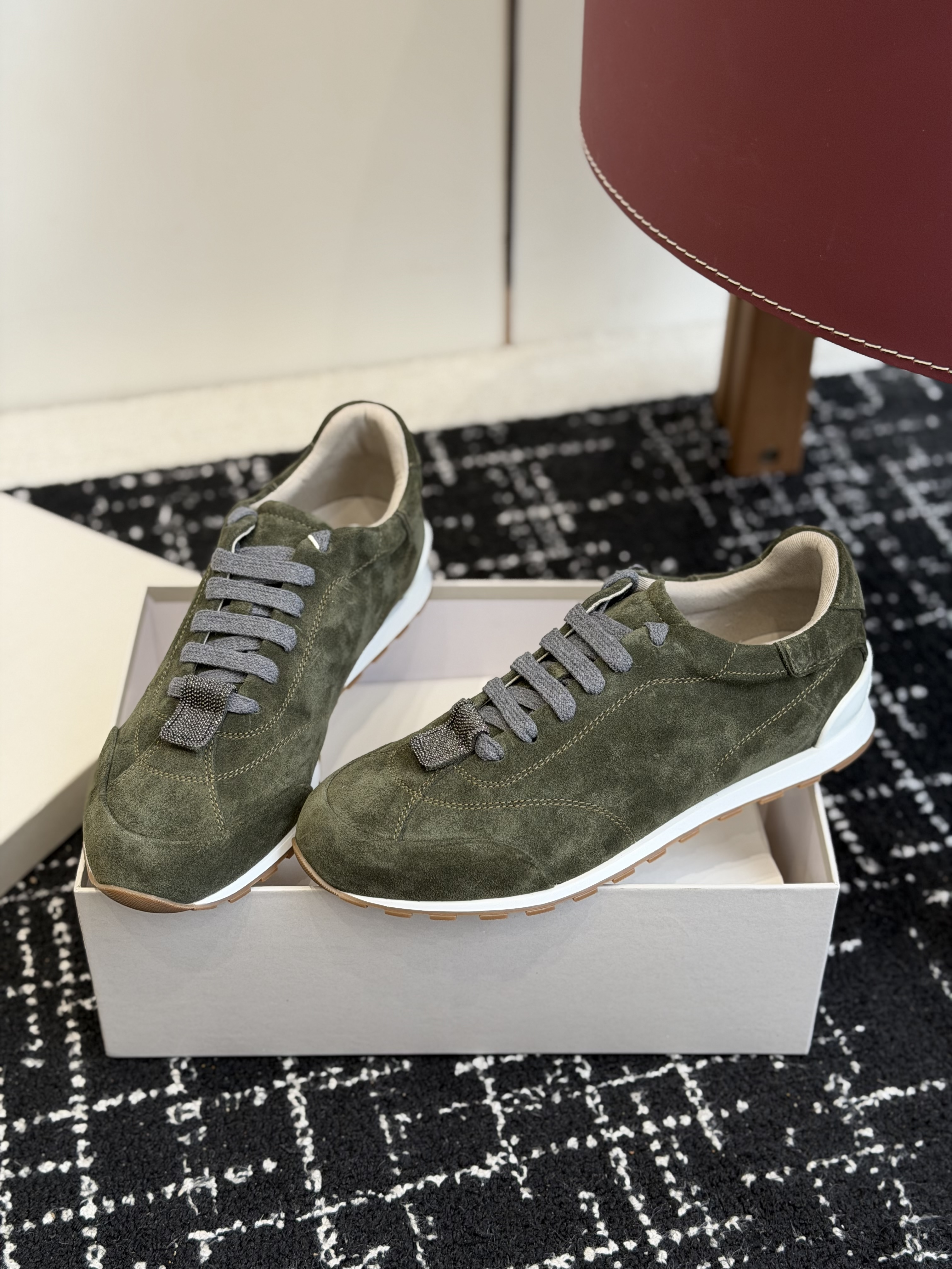 Кроссовки женские в стиле Brunello Cucinelli зеленого цвета