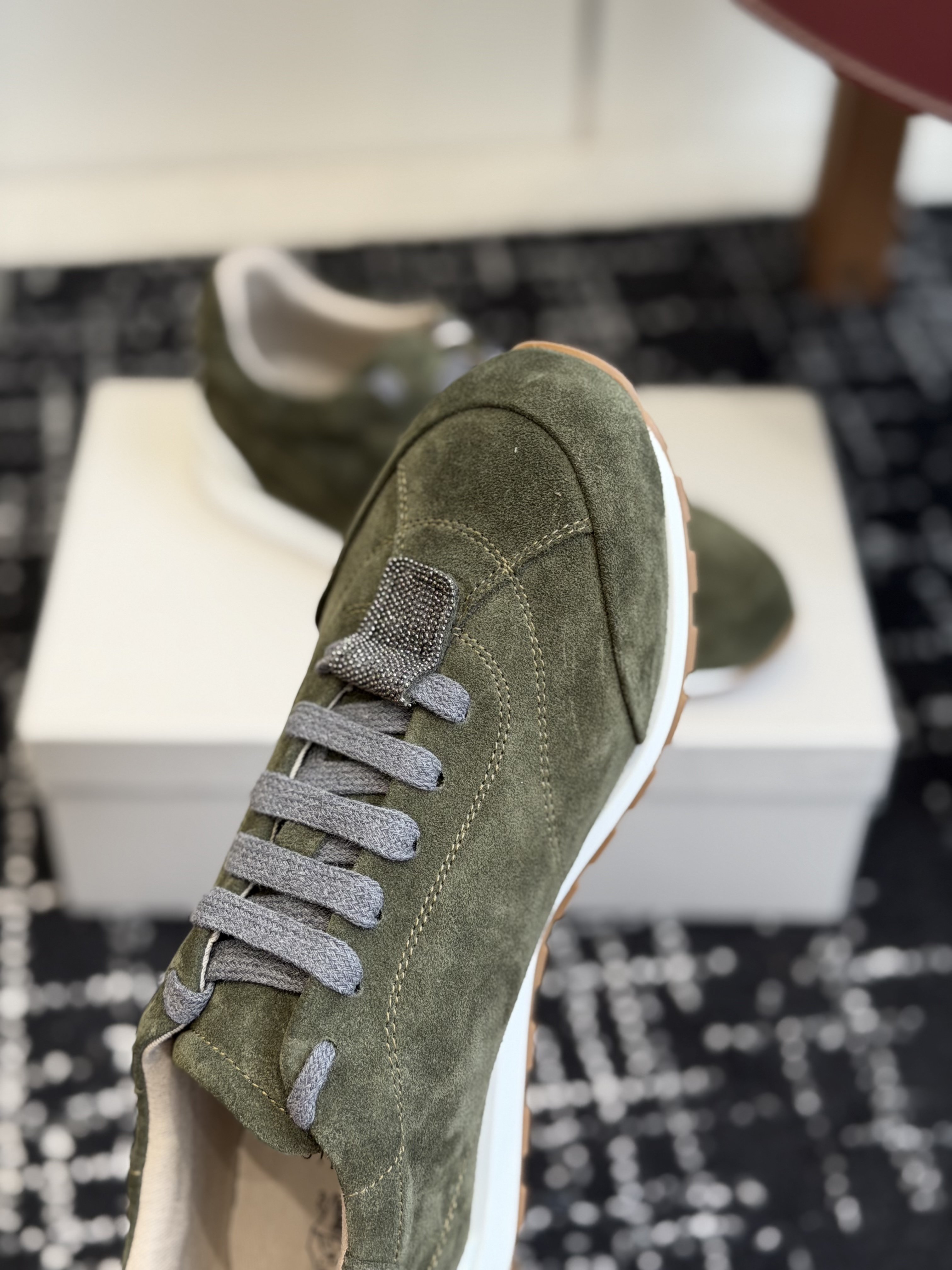 Кроссовки женские в стиле Brunello Cucinelli зеленого цвета