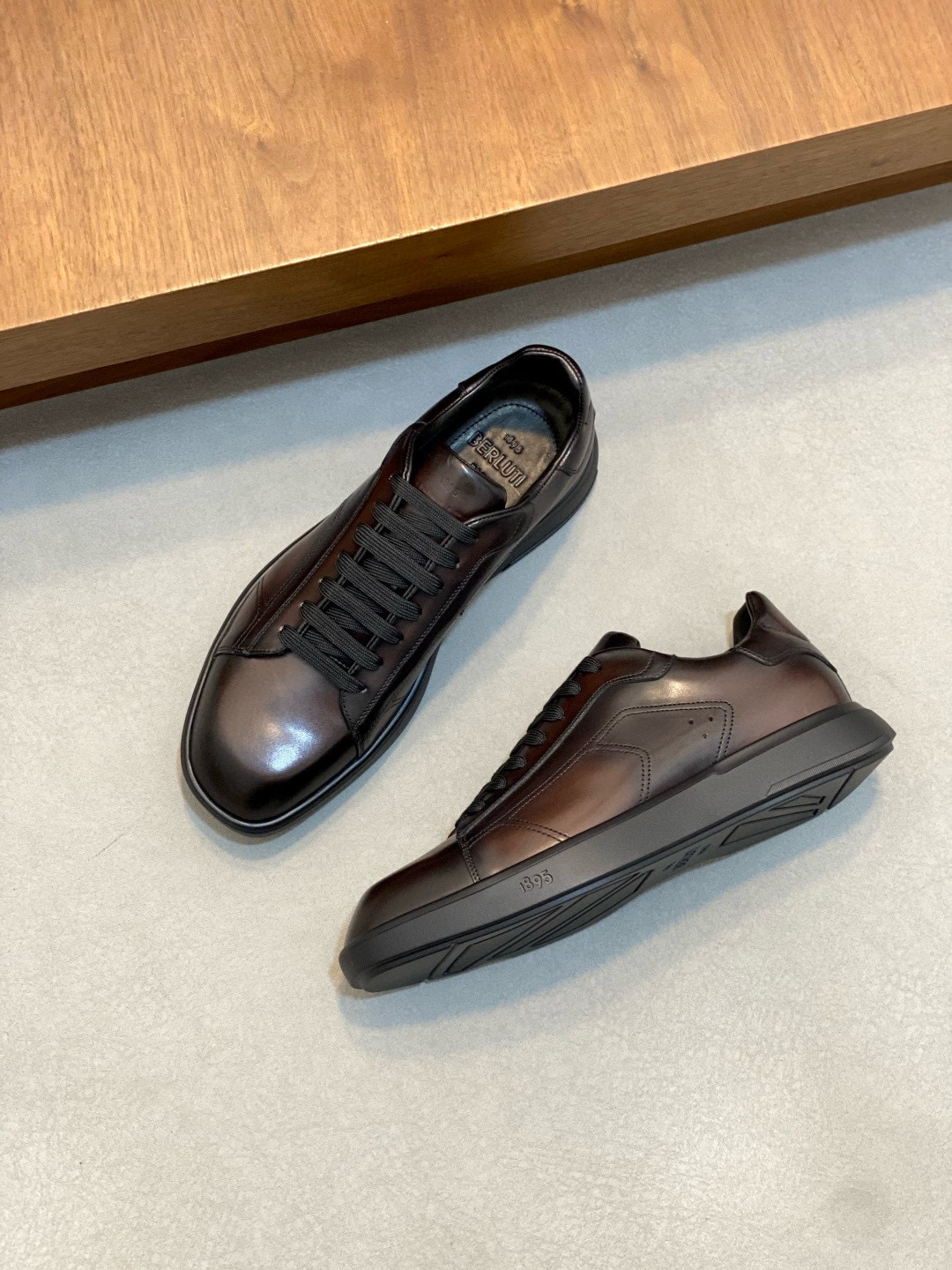 Кроссовки мужские в стиле Berluti тёмно-коричневого цвета