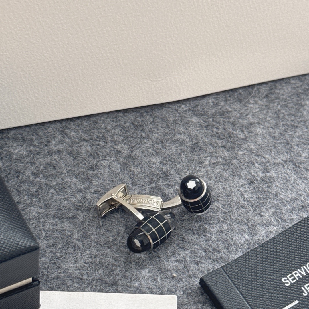 Запонки мужские Montblanc с чёрными вставками