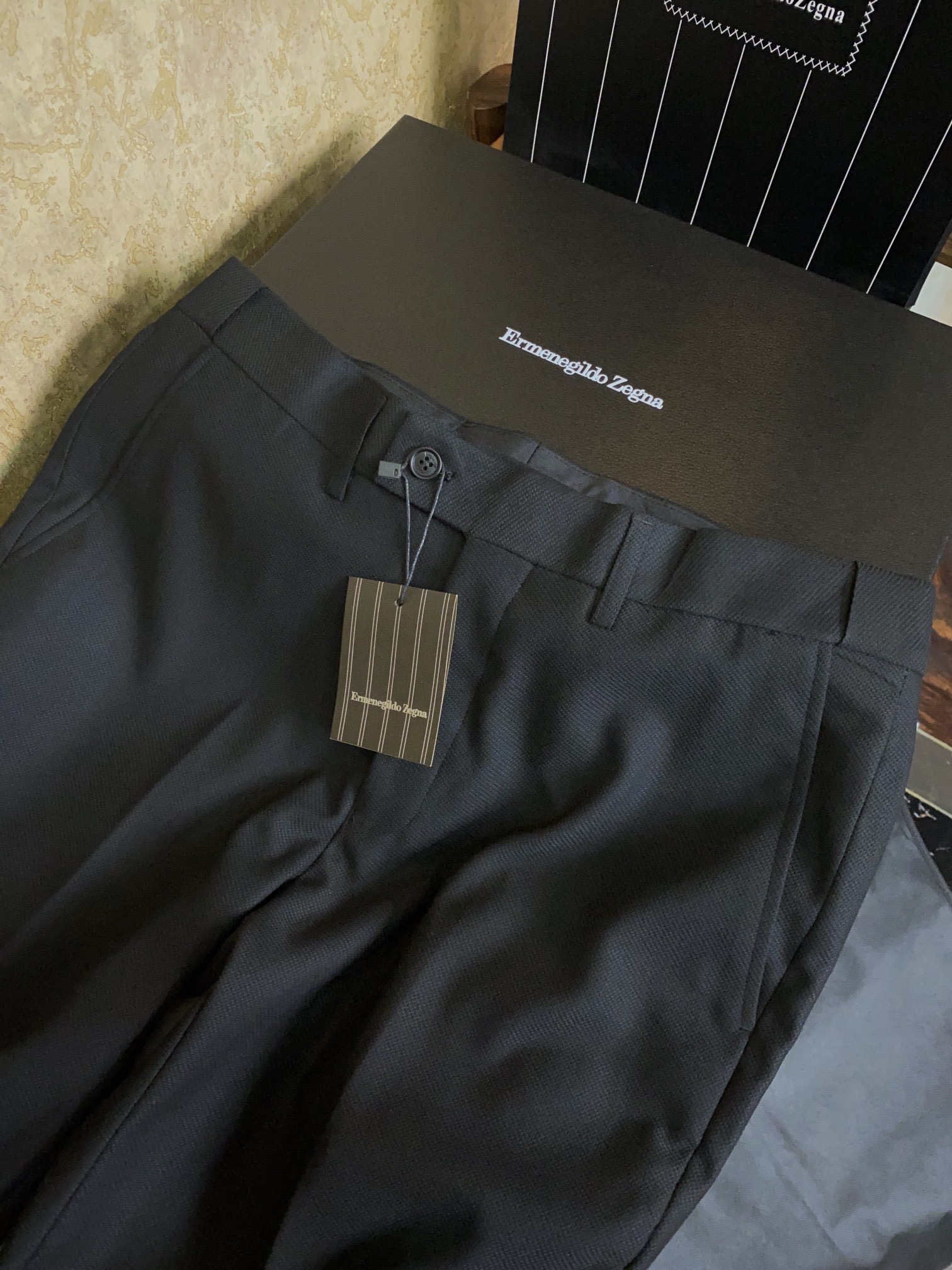 Костюм мужской в стиле Ermenegildo Zegna черного цвета (пиджак + брюки)