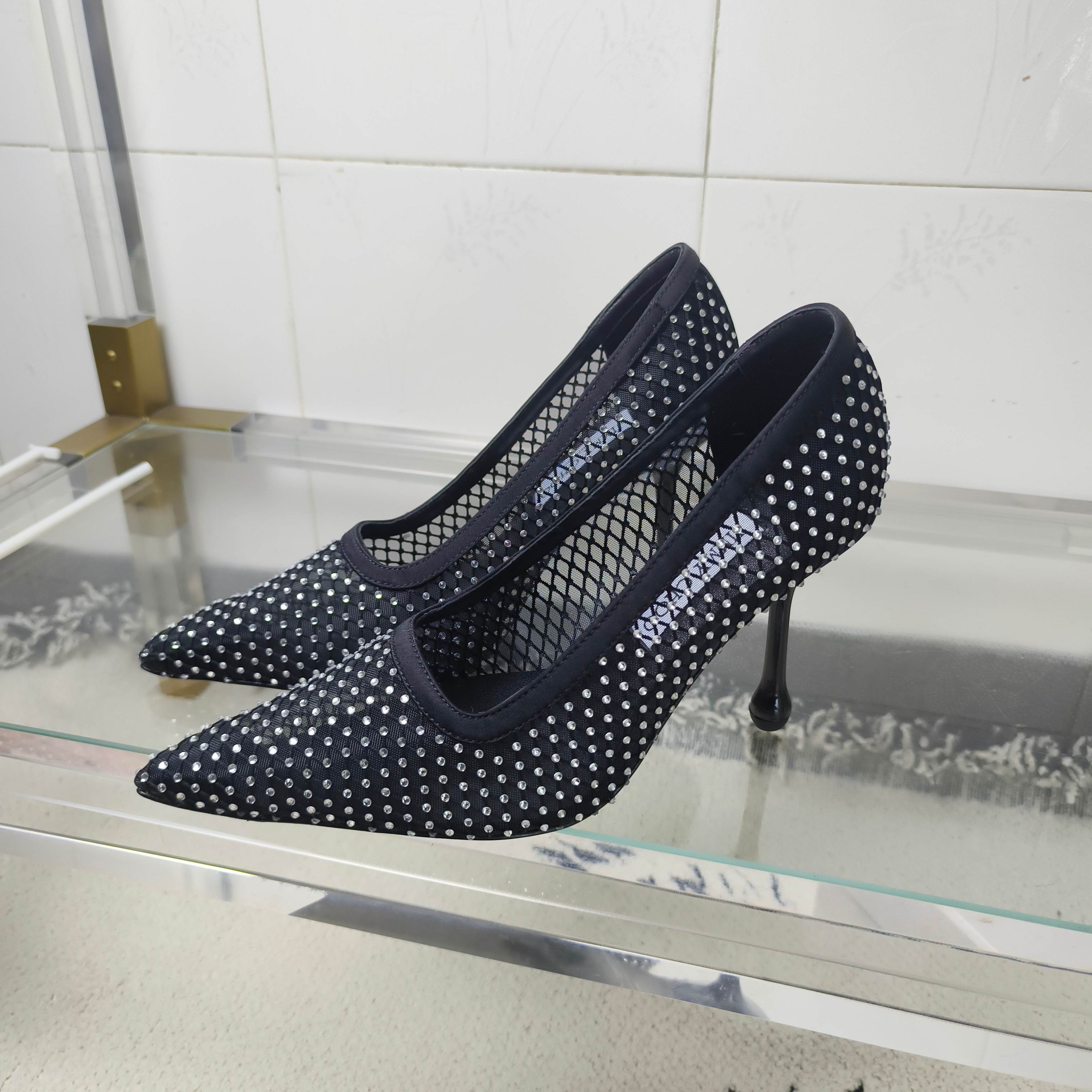 Туфли женские в стиле Jimmy Choo из текстиля с кристаллами черного цвета