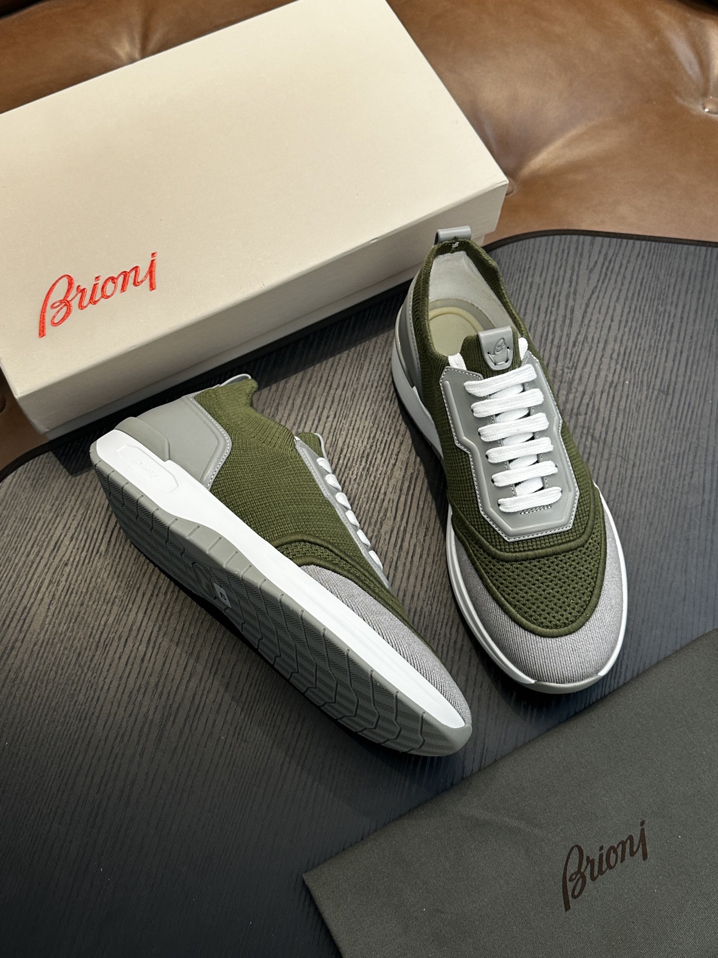 Кроссовки мужские в стиле Brioni оливково-зелёного цвета