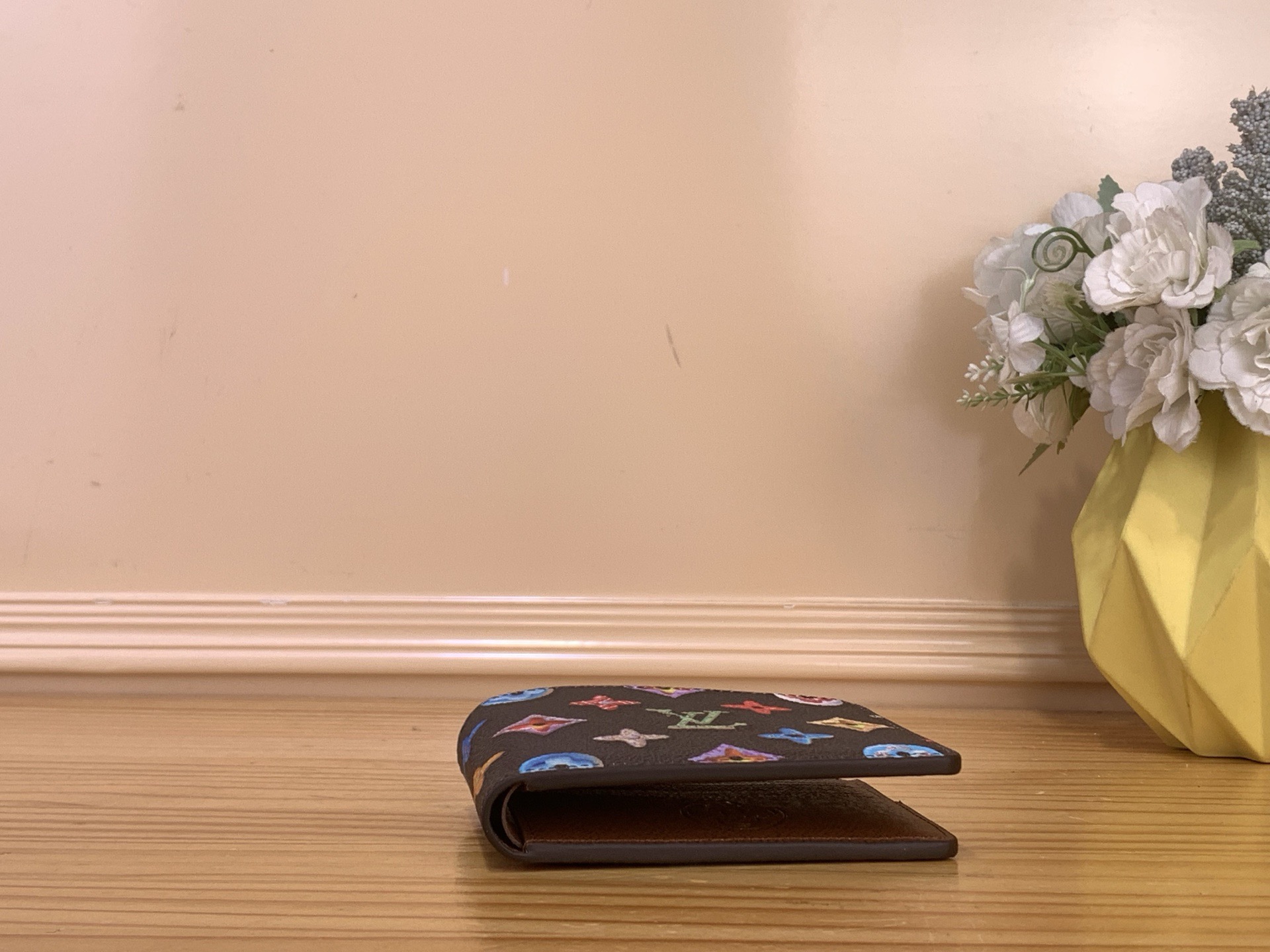 Кошелёк унисекс в стиле Louis Vuitton Slender Monogram Donuts компактный коричневого цвета