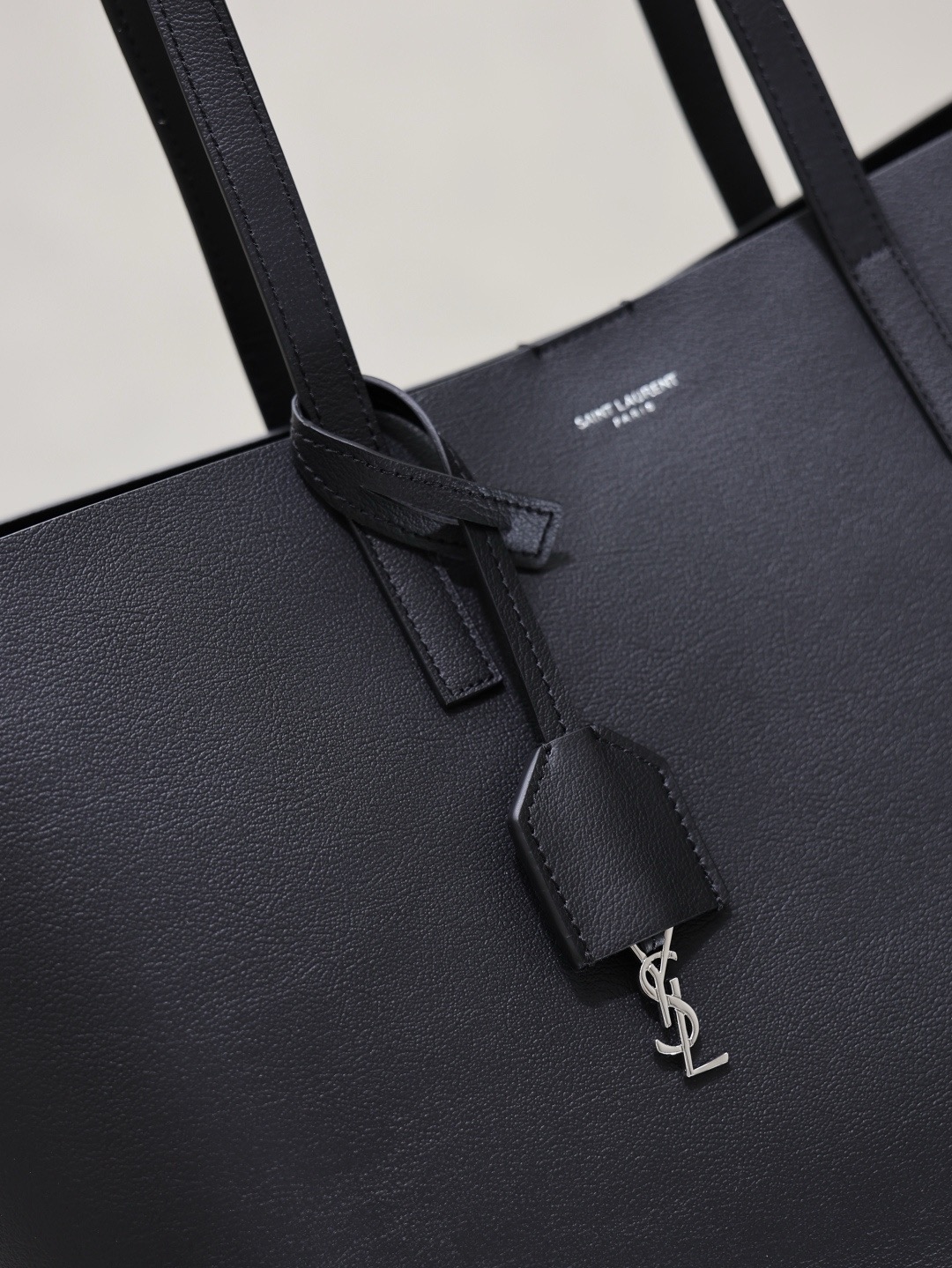 Сумка женская Saint Laurent Shopping Tote черного цвета