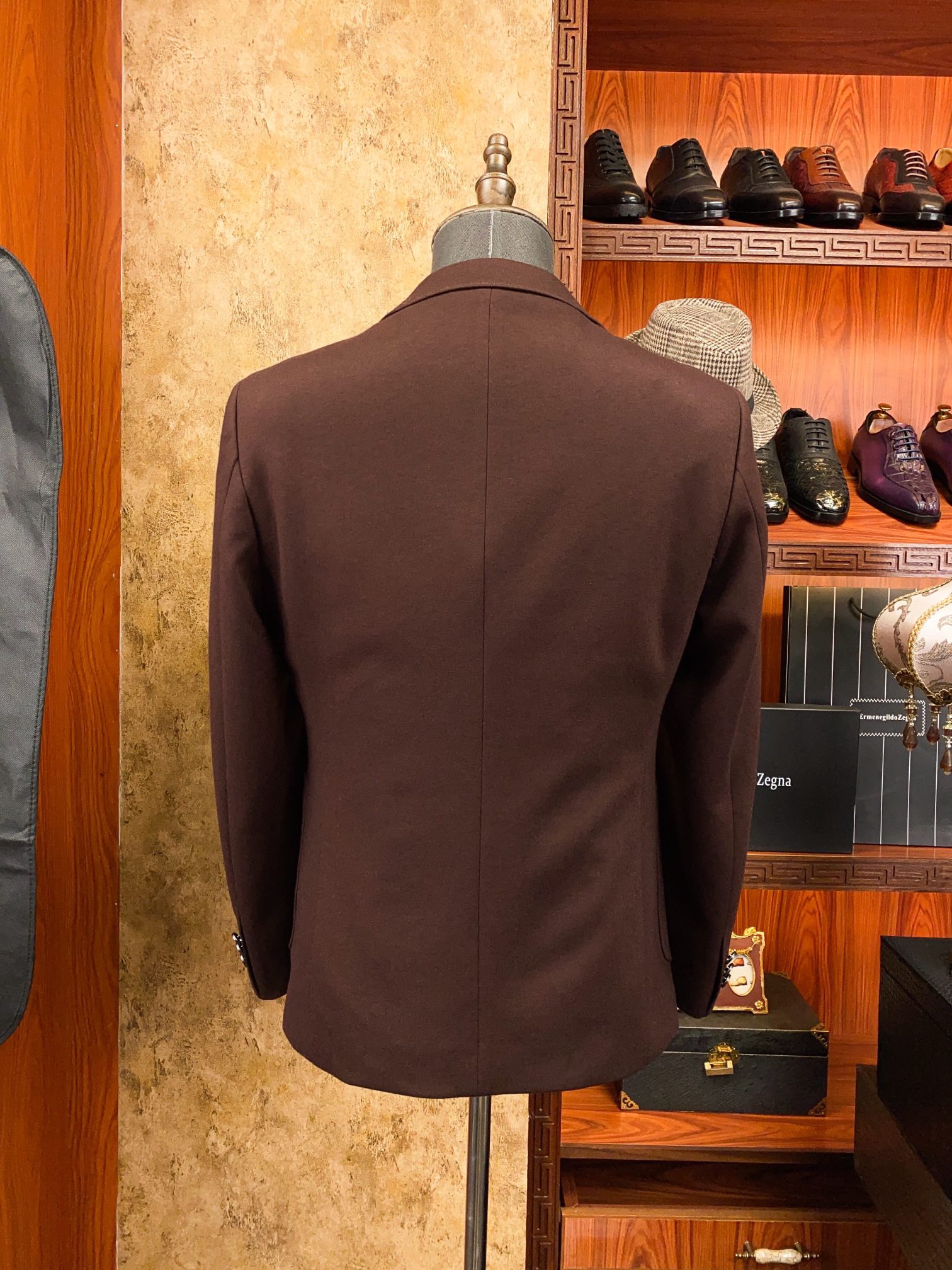 Пиджак мужской в стиле Zegna классический коричневого цвета