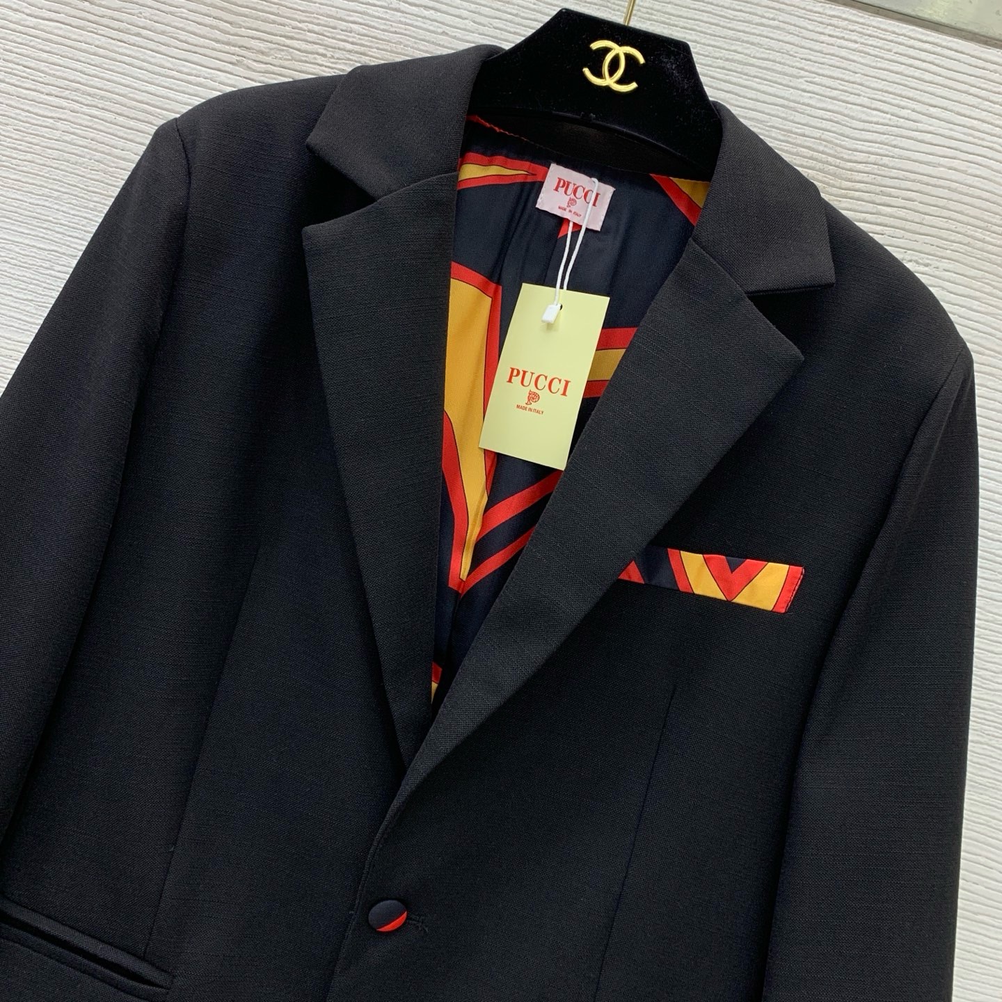 Костюм женский Pucci чёрного цвета
