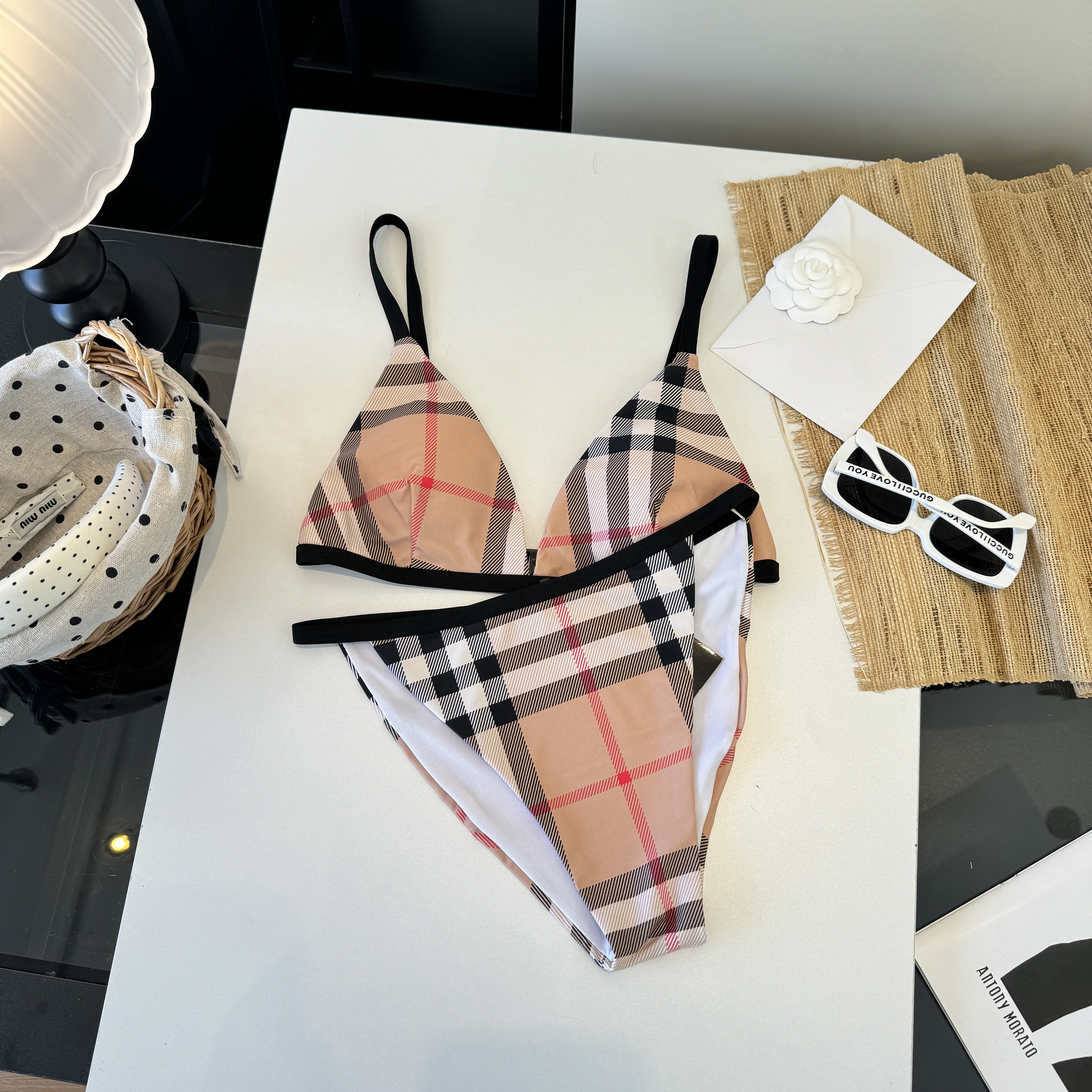 Купальник женский в стиле Burberry раздельный с клетчатым принтом
