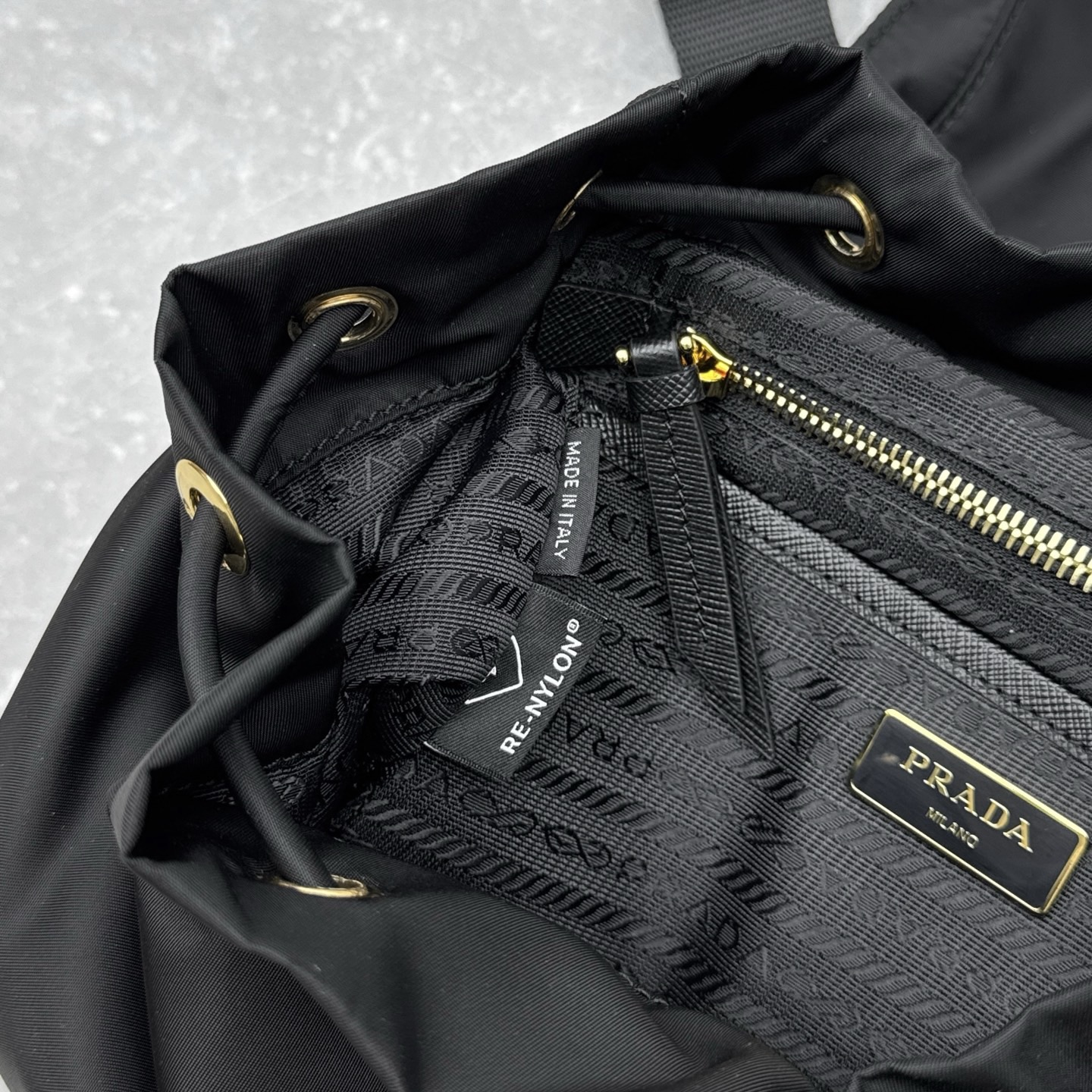 Рюкзак унисекс в стиле Prada Explore 6844 чёрного цвета