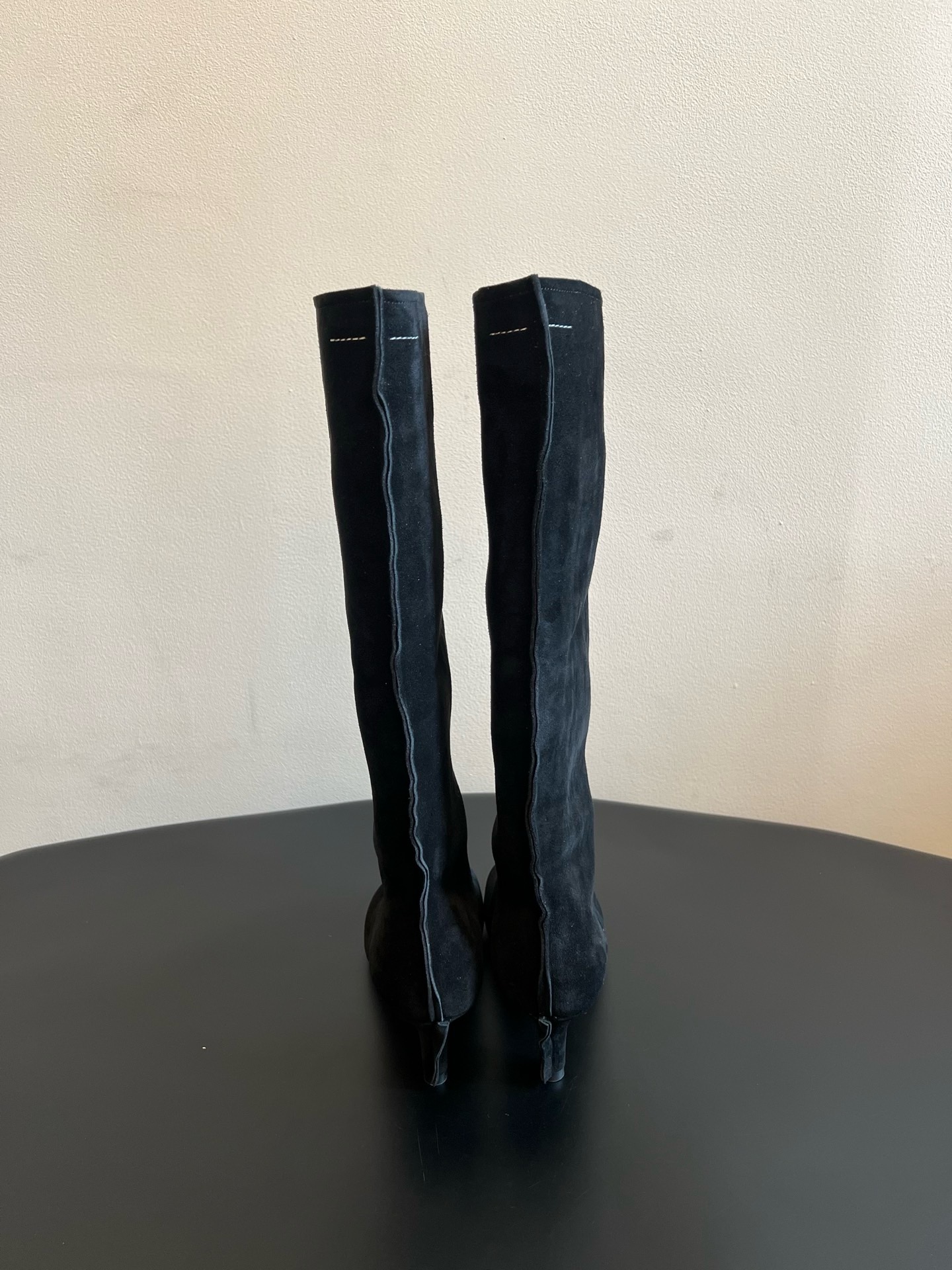 Сапоги женские Maison Margiela Tabi чёрного цвета