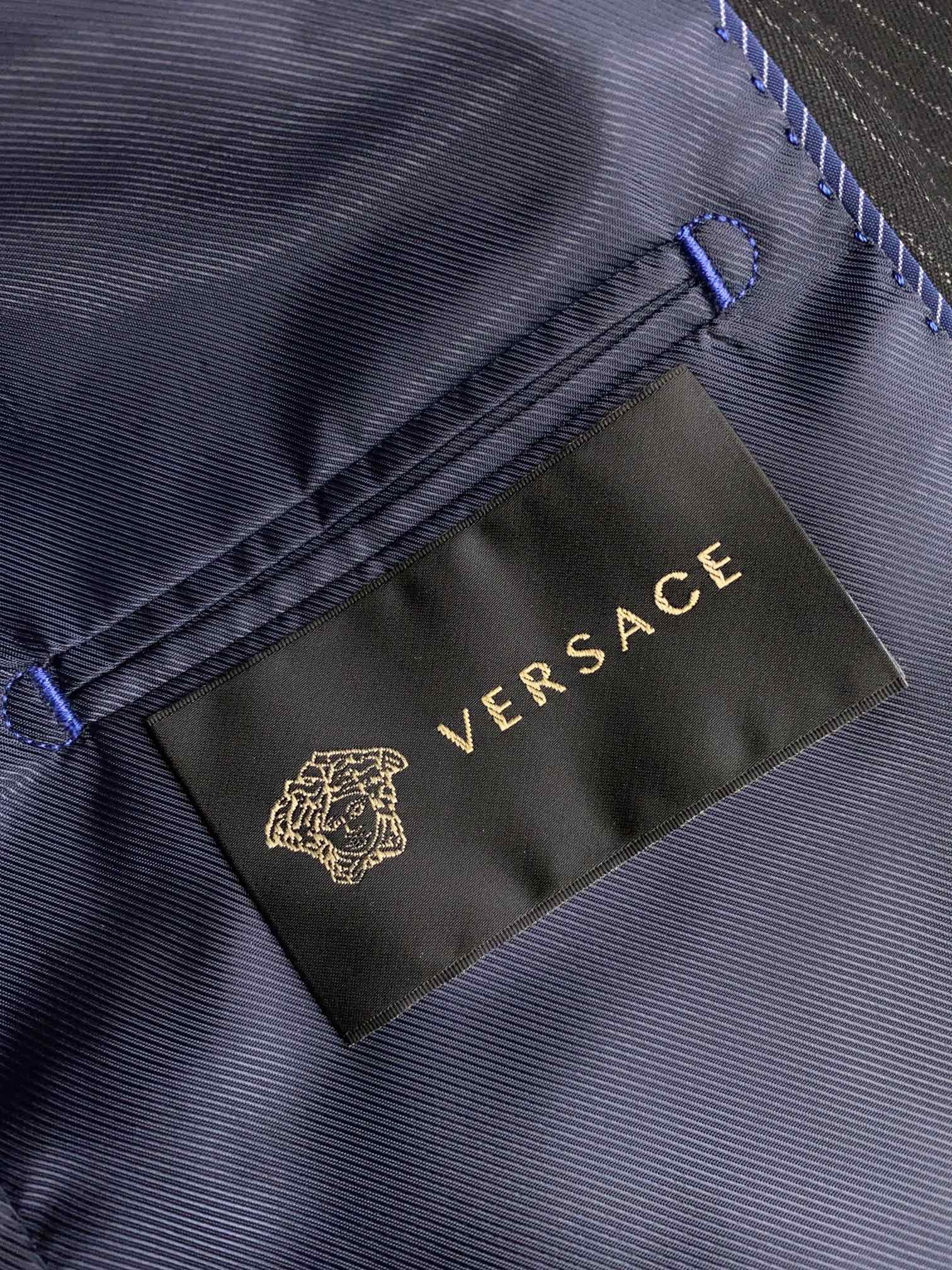 Костюм мужской Versace черного цвета (пиджак + брюки)