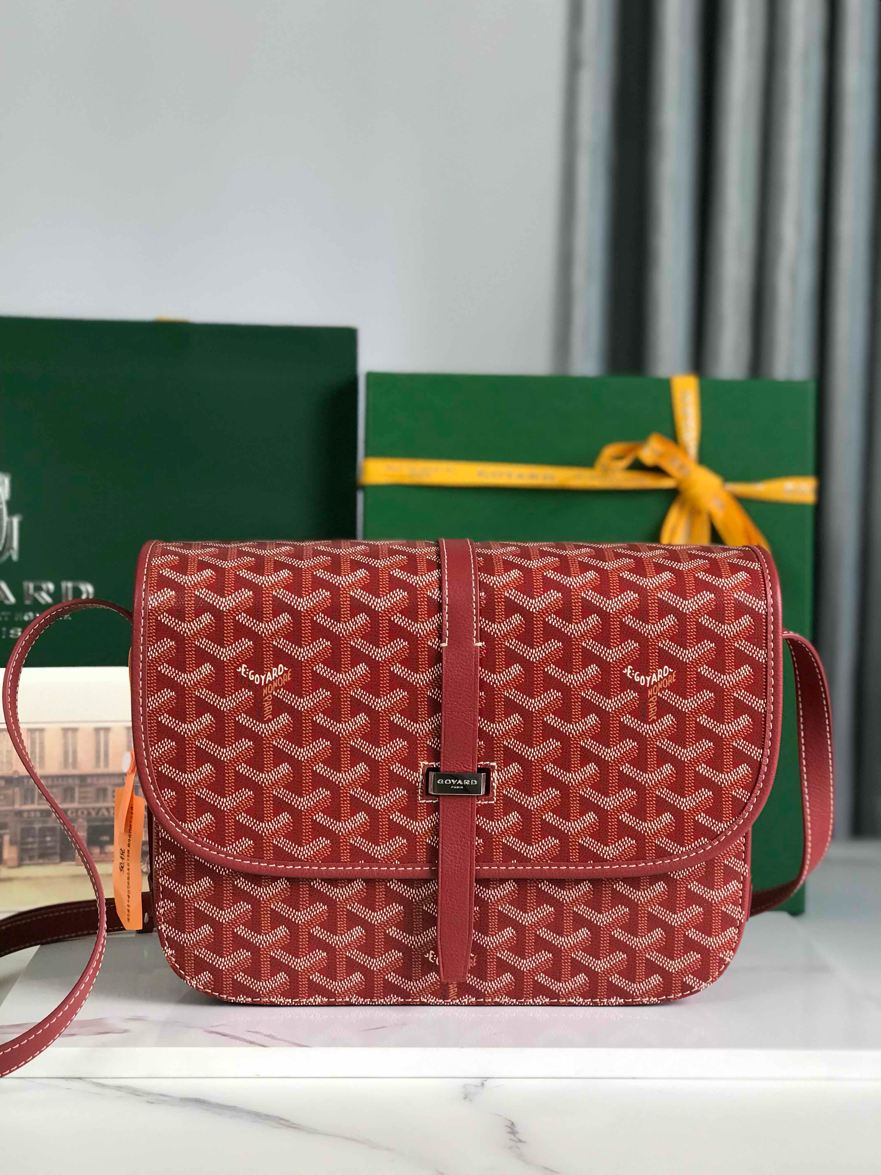 Сумка женская Goyard Belvédère II красного цвета