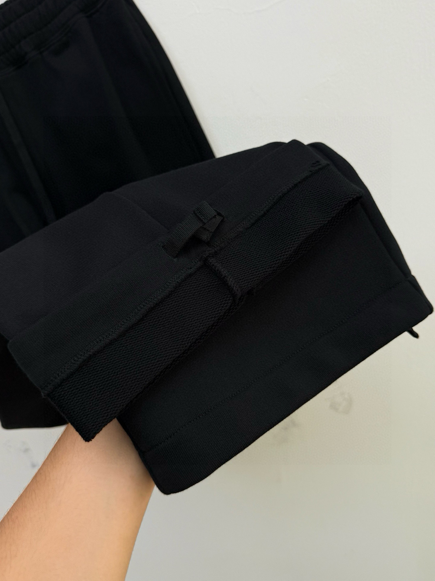 Брюки мужские в стиле Fendi FD из гребенного хлопка чёрного цвета