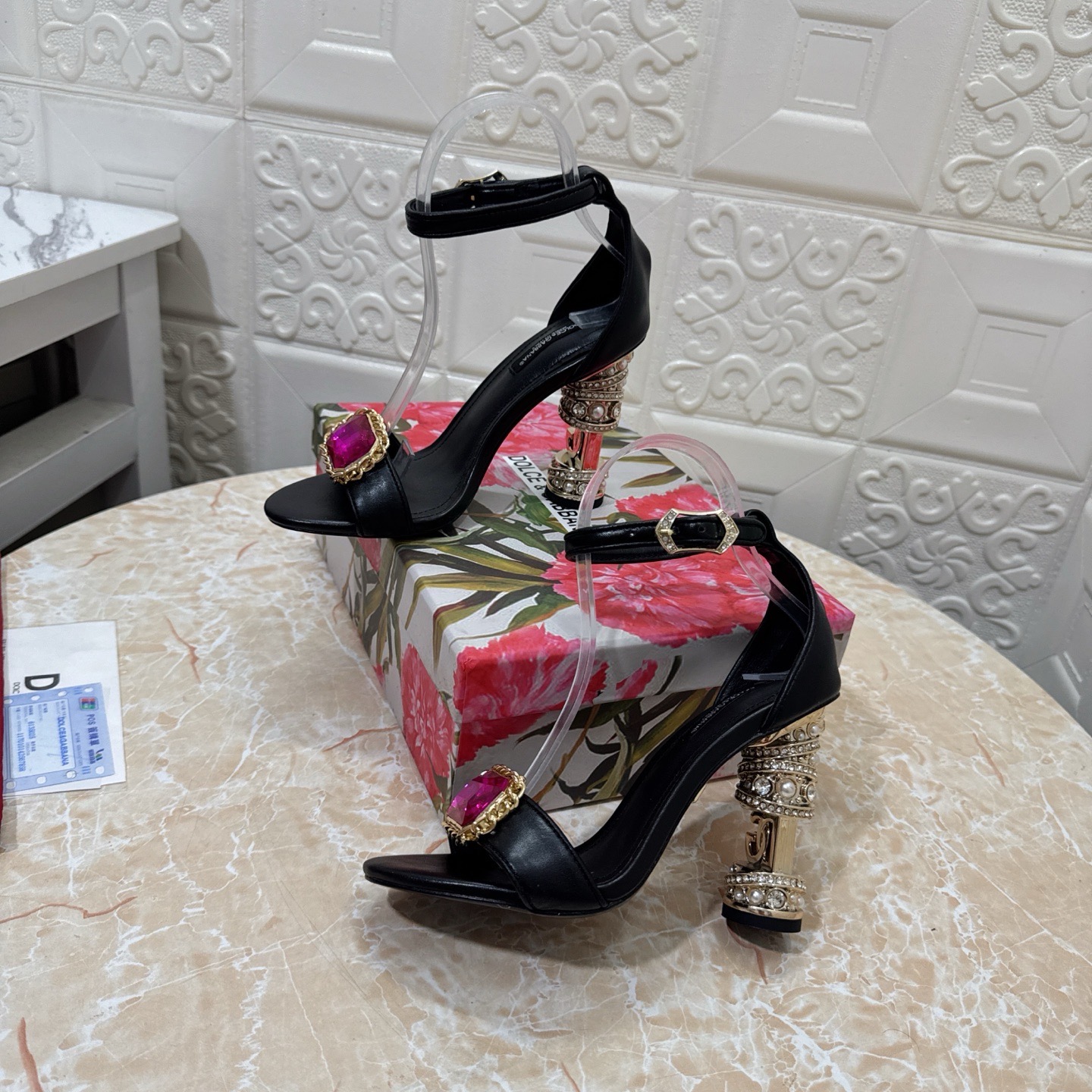 Босоножки женские Dolce & Gabbana чёрного цвета