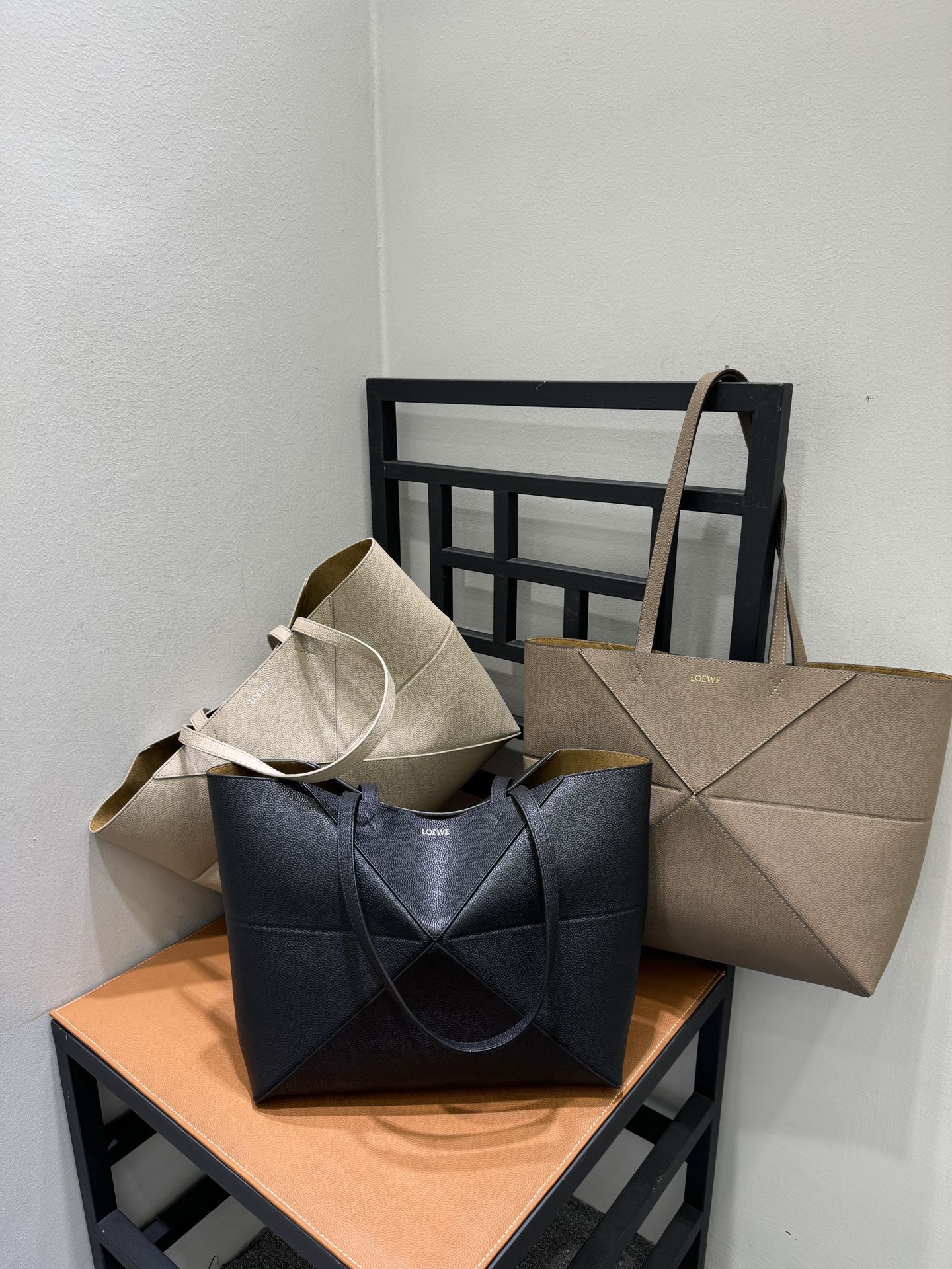 Сумка женская в стиле Loewe Puzzle Fold чёрного цвета