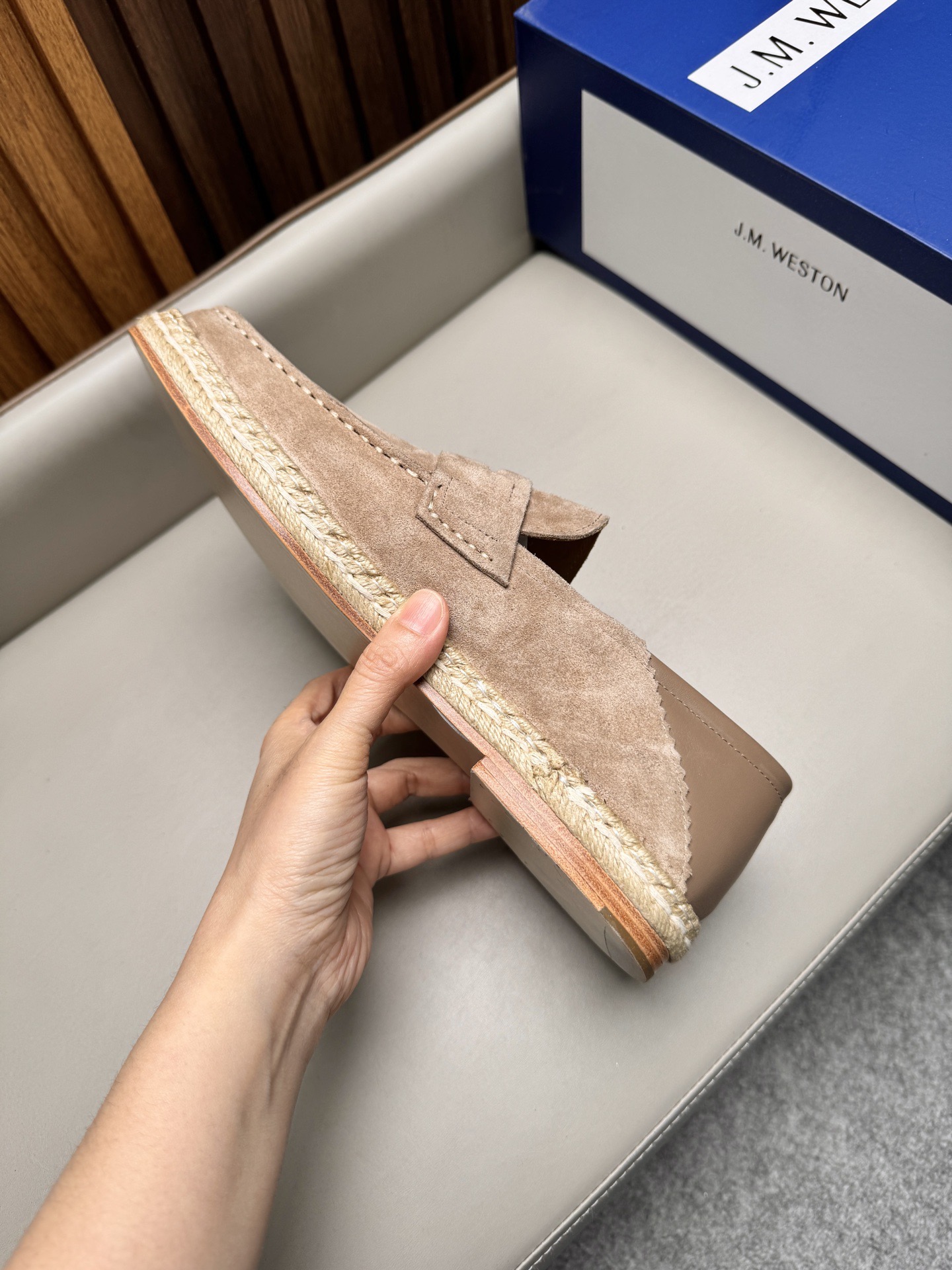 Лоферы мужские в стиле J.M. Weston бежевого цвета