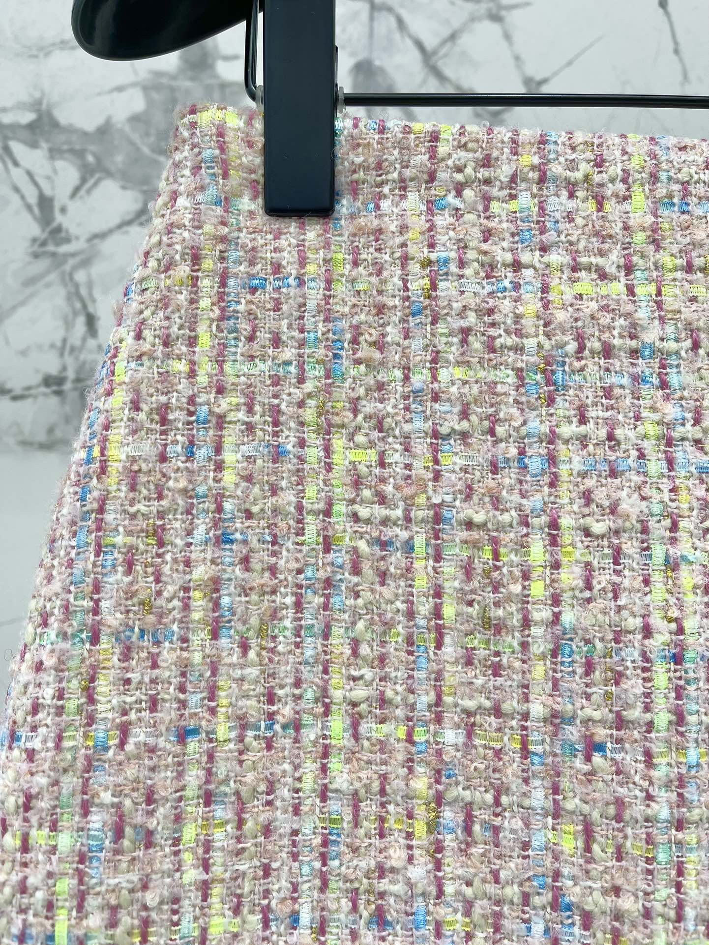 Юбка женская в стиле Valentino из твидовой ткани пастельного цвета