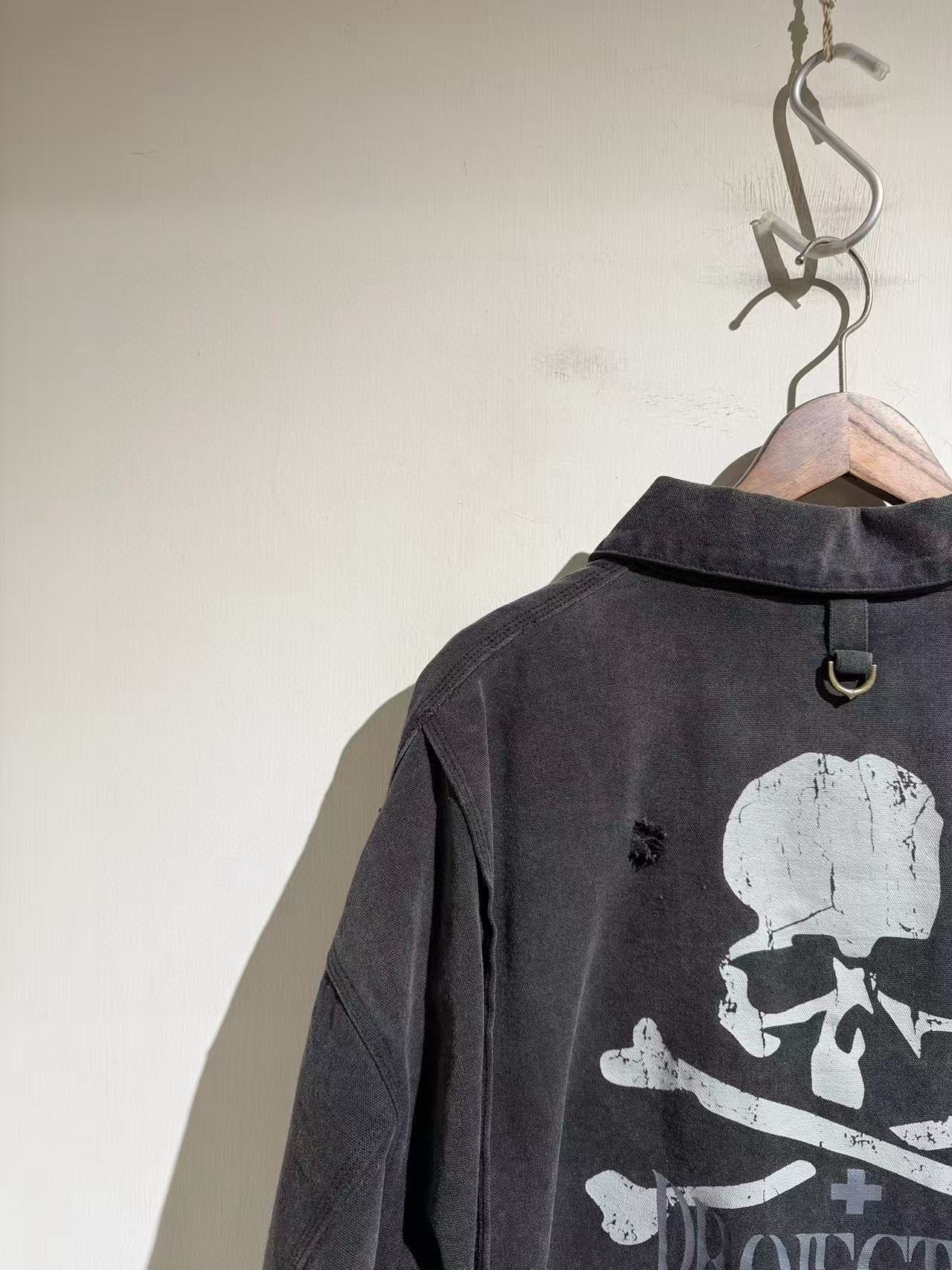 Куртка унисекс в стиле Project G/R x MMJ из плотного канваса чёрного цвета с эффектом состаривания