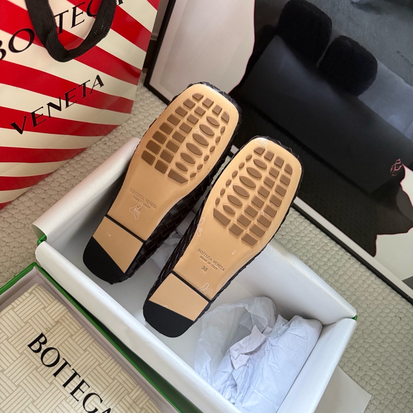 Балетки женские в стиле Bottega Veneta Charlotte тёмно-коричневого цвета