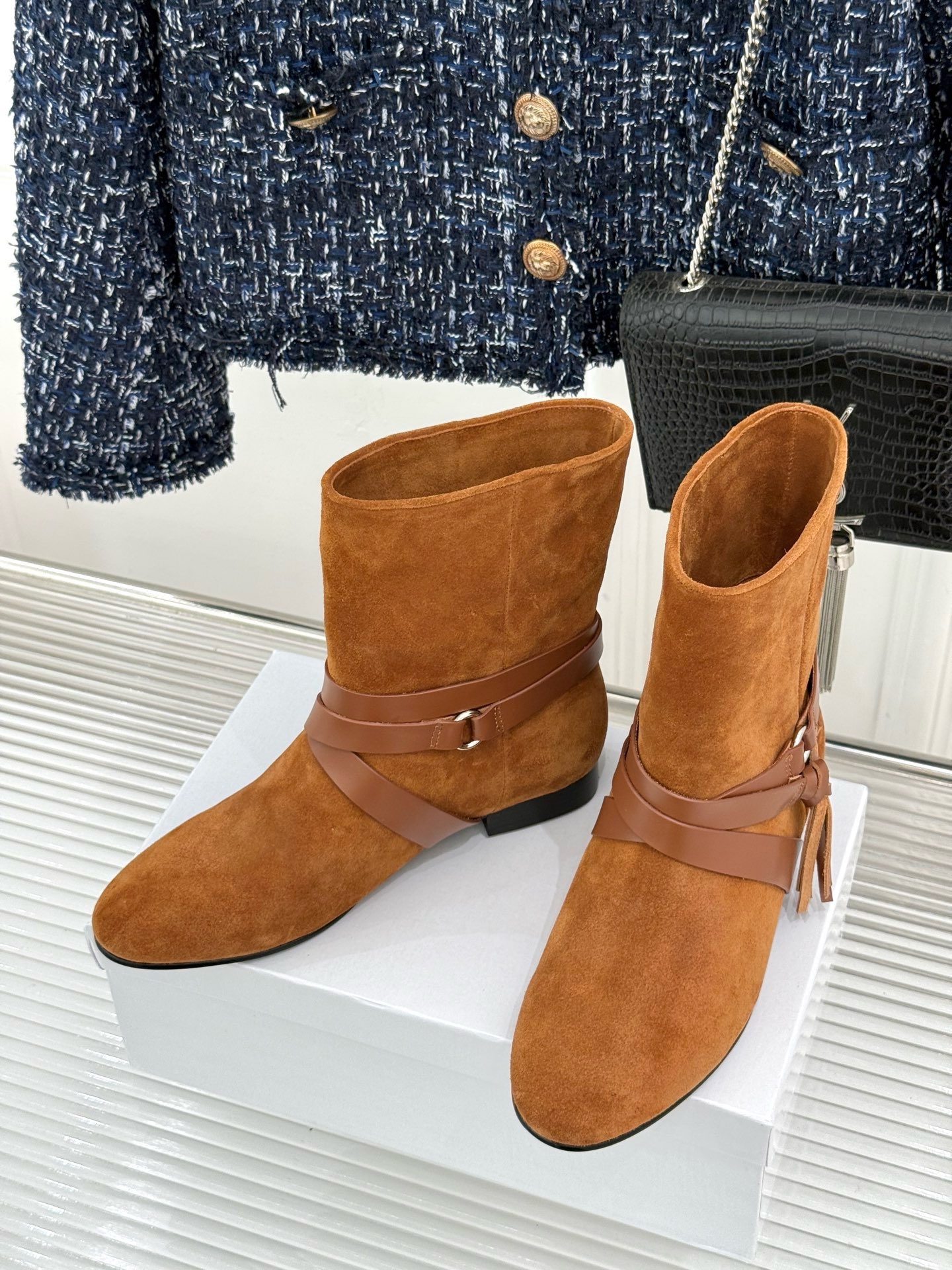 Ботильоны женские Isabel Marant Letiz Boots с завязками золотисто-коричневого цвета