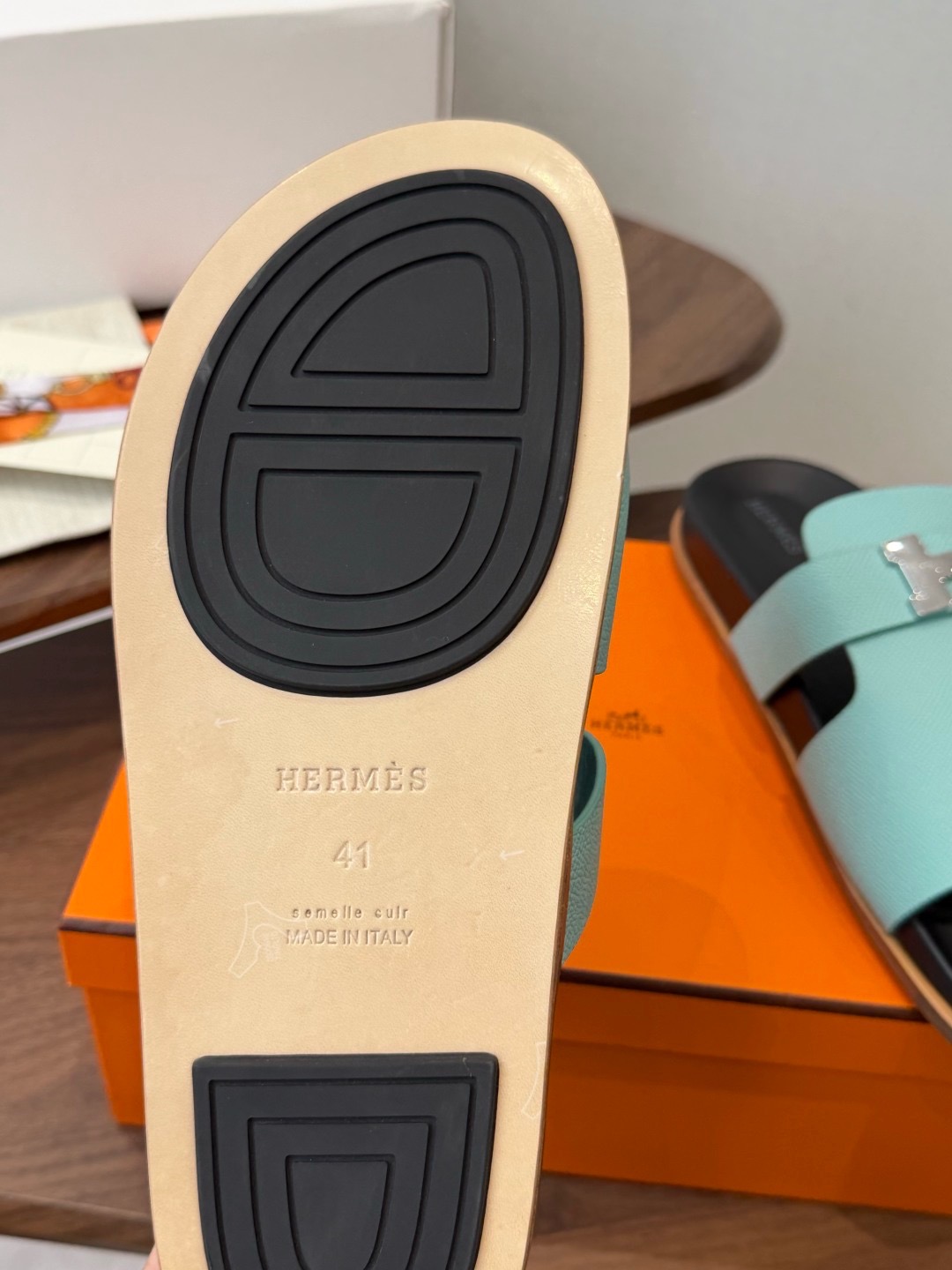 Сандалии Hermès Chypre бирюзового цвета